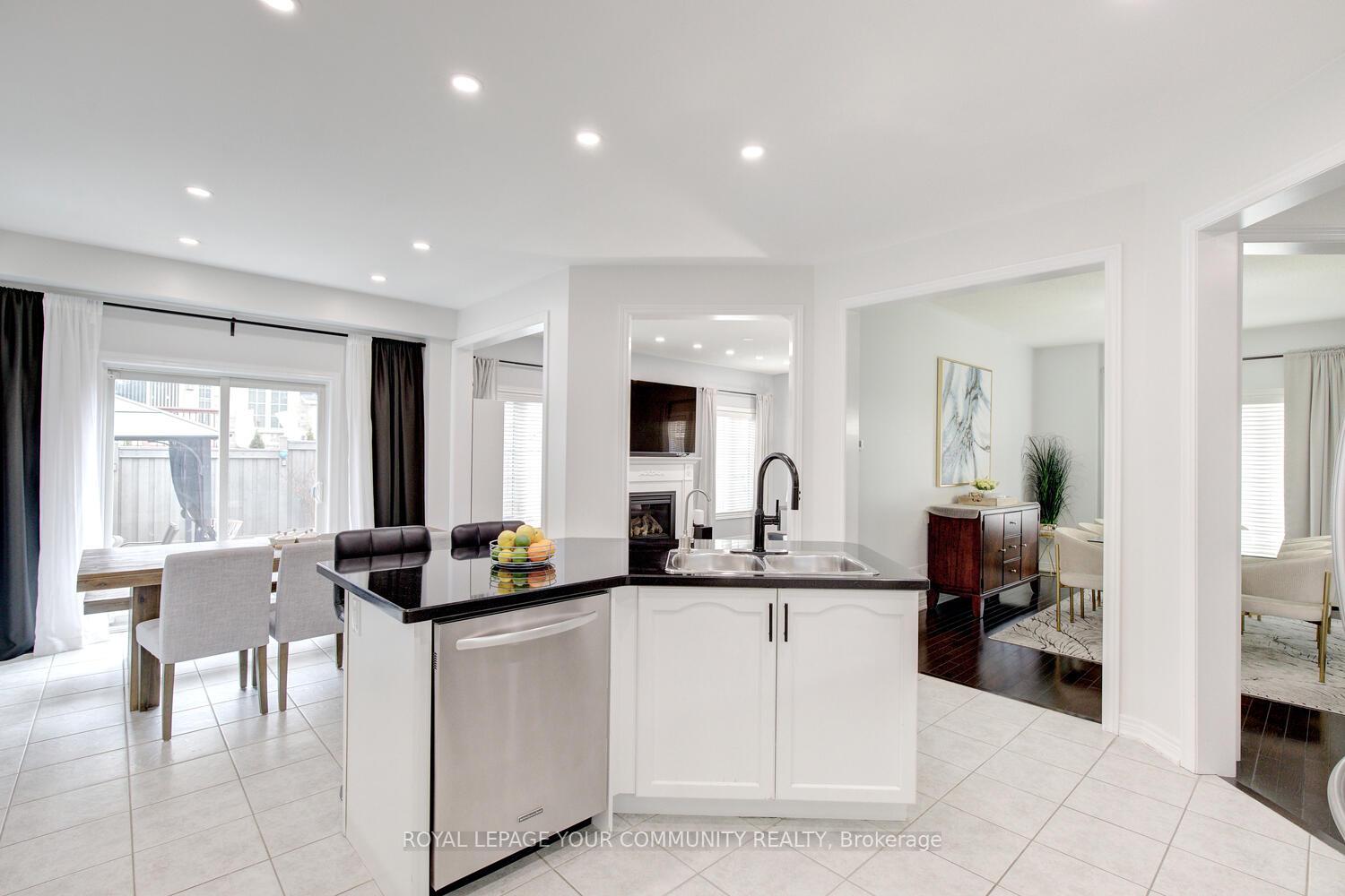 Photo 13 of 45 Pullman Road, Vaughan, Patterson — HOMEH