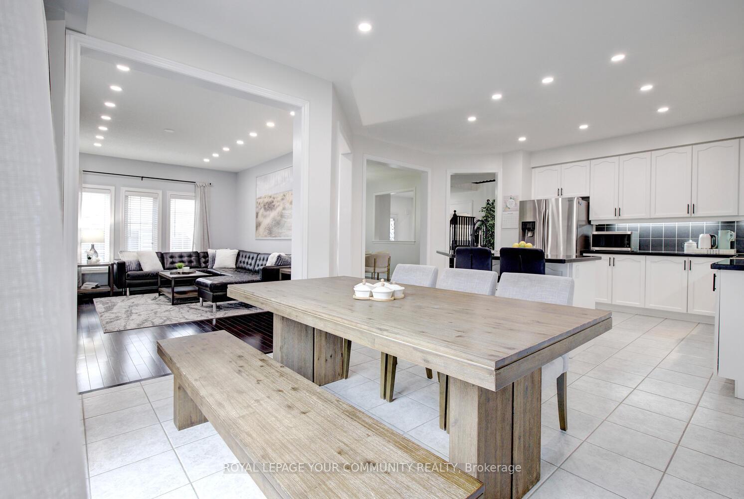 Photo 16 of 45 Pullman Road, Vaughan, Patterson — HOMEH