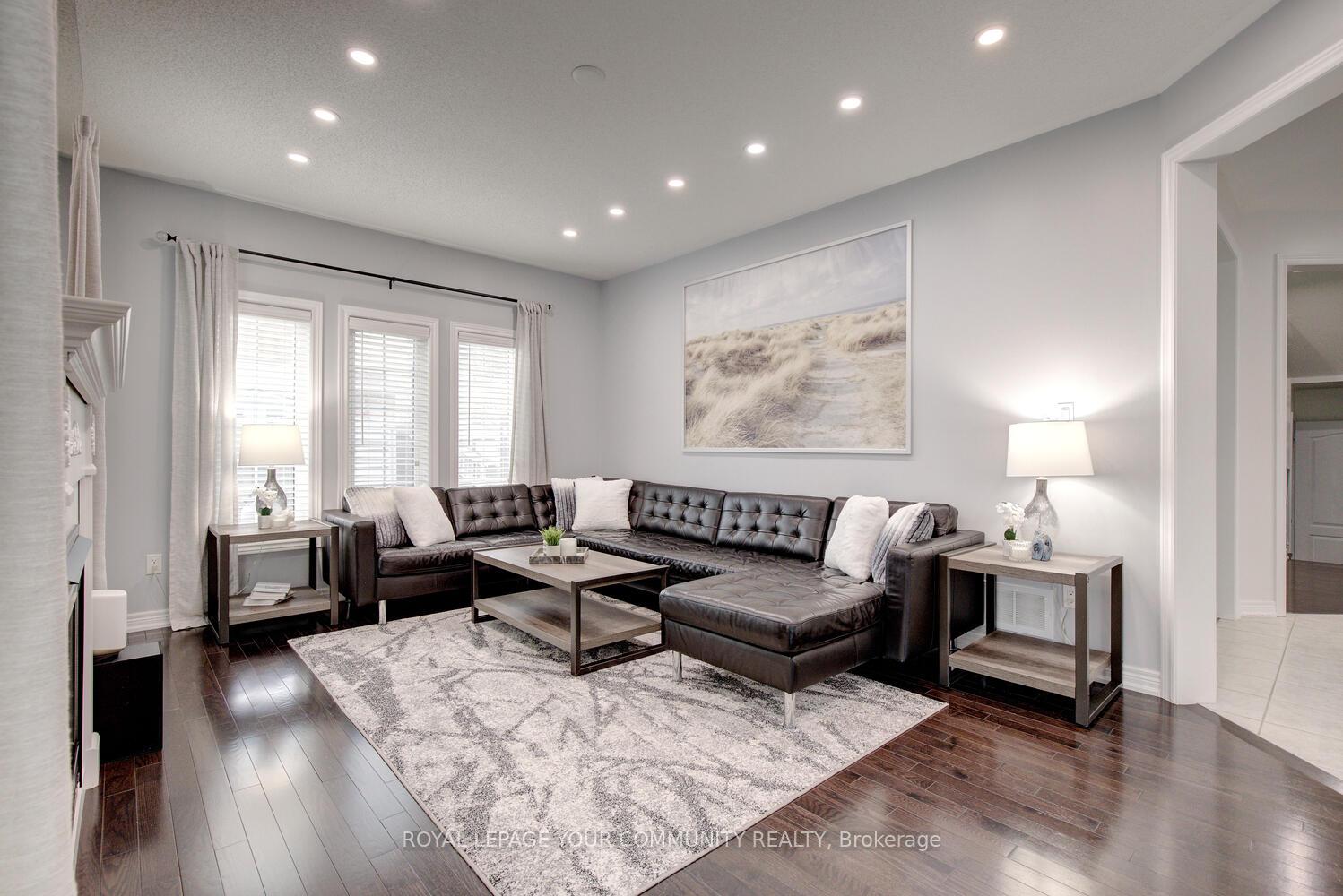 Photo 20 of 45 Pullman Road, Vaughan, Patterson — HOMEH