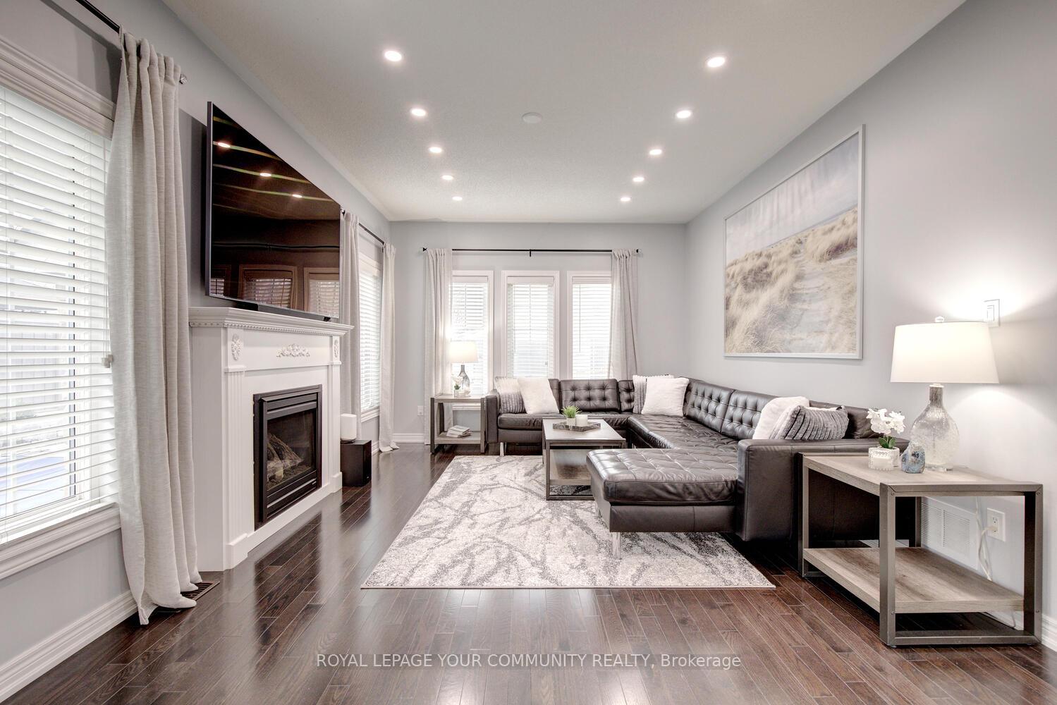 Photo 21 of 45 Pullman Road, Vaughan, Patterson — HOMEH