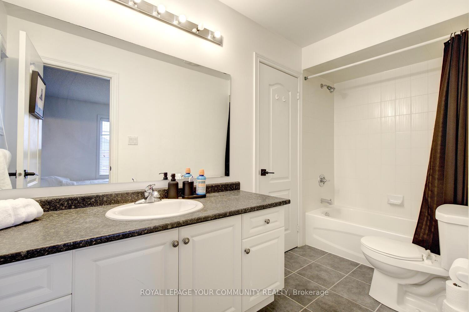 Photo 35 of 45 Pullman Road, Vaughan, Patterson — HOMEH