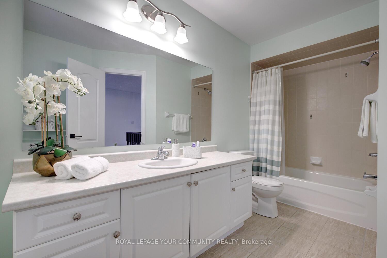 Photo 37 of 45 Pullman Road, Vaughan, Patterson — HOMEH
