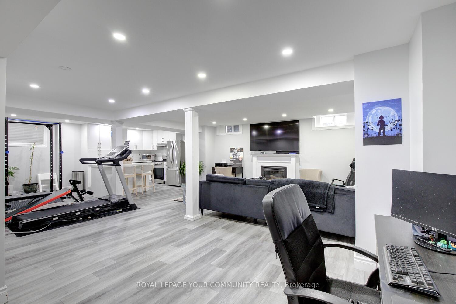 Photo 42 of 45 Pullman Road, Vaughan, Patterson — HOMEH