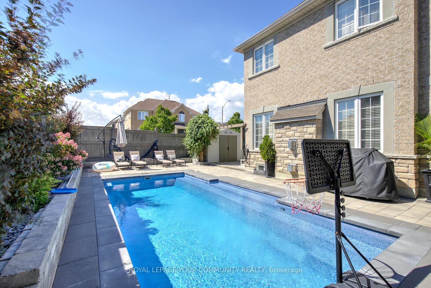 Photo 48 of 45 Pullman Road, Vaughan, Patterson — HOMEH
