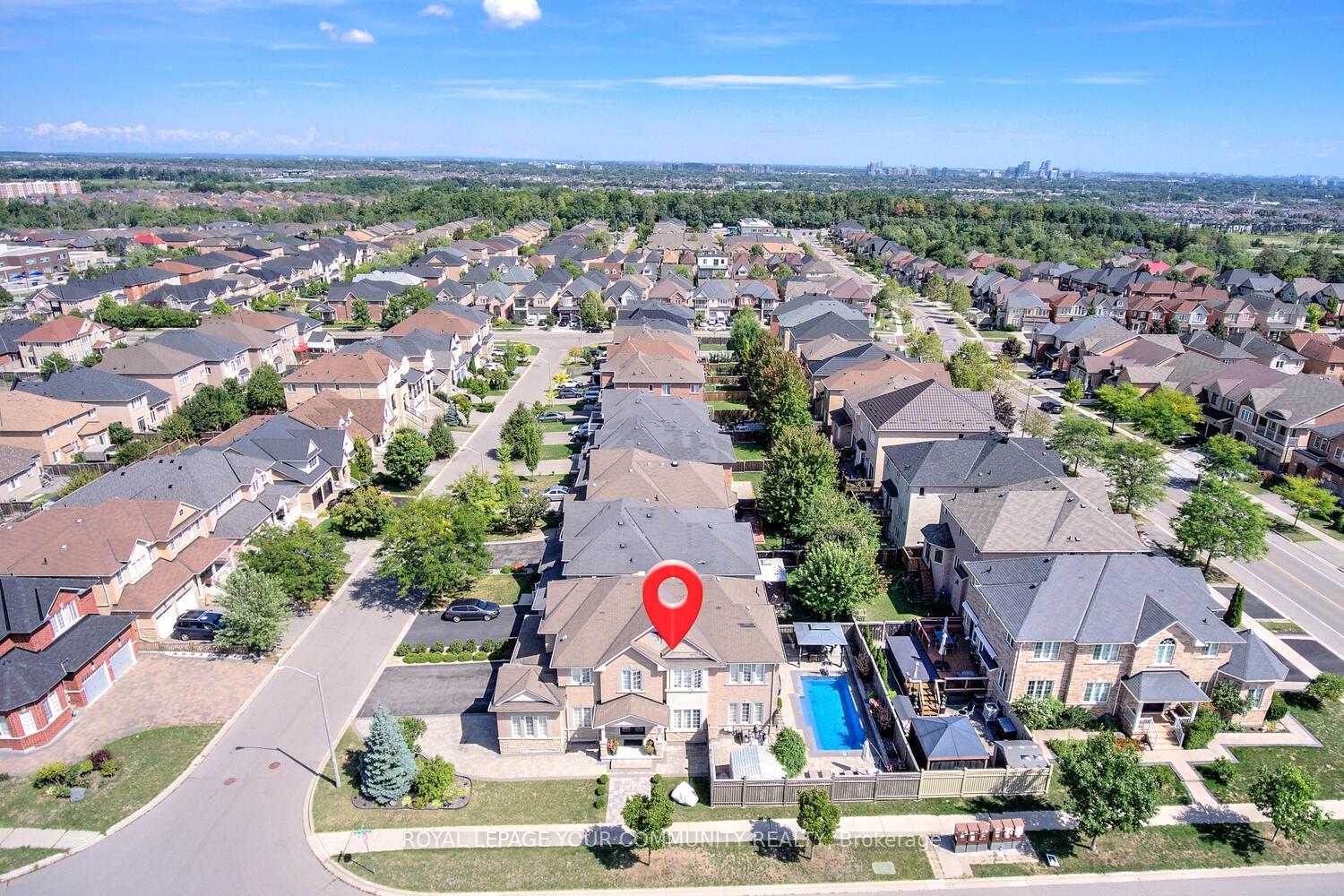 Photo 49 of 45 Pullman Road, Vaughan, Patterson — HOMEH