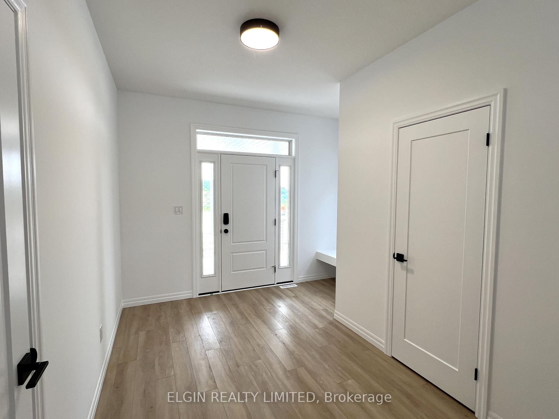 Photo 3 of 39 Hemlock Crescent, Aylmer — HOMEH