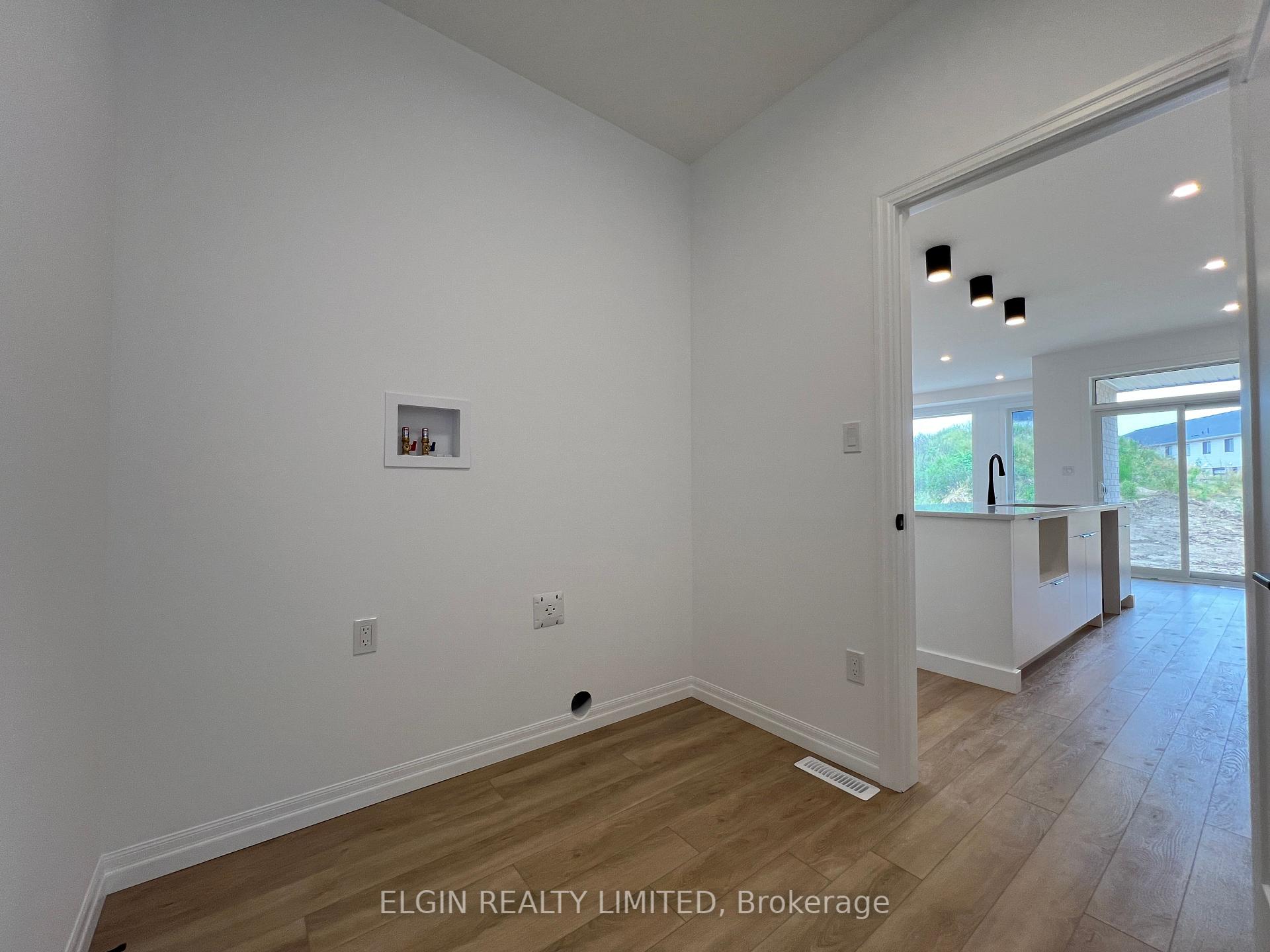 Photo 16 of 39 Hemlock Crescent, Aylmer — HOMEH