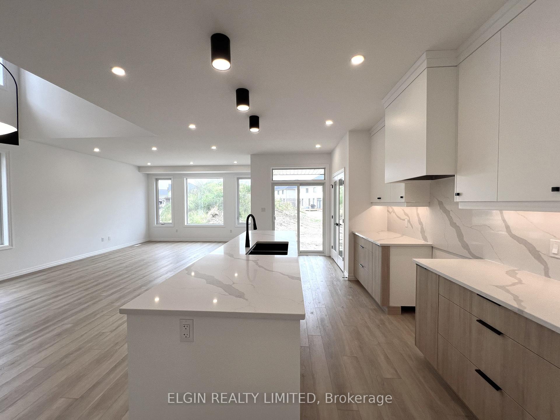 Photo 12 of 39 Hemlock Crescent, Aylmer — HOMEH