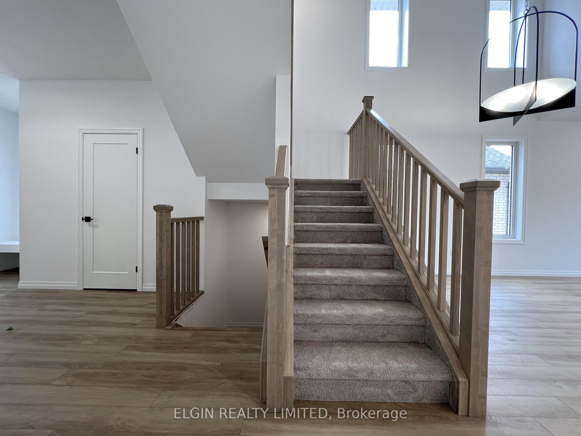 Photo 10 of 39 Hemlock Crescent, Aylmer — HOMEH