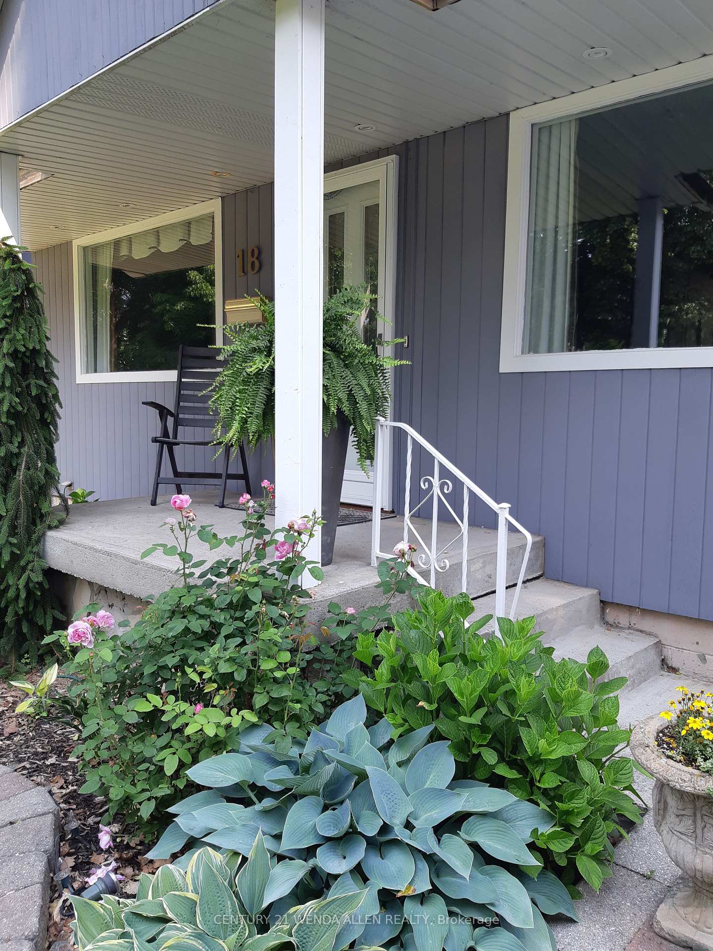 Photo 7 of 18 George Street, Ajax, Central — HOMEH