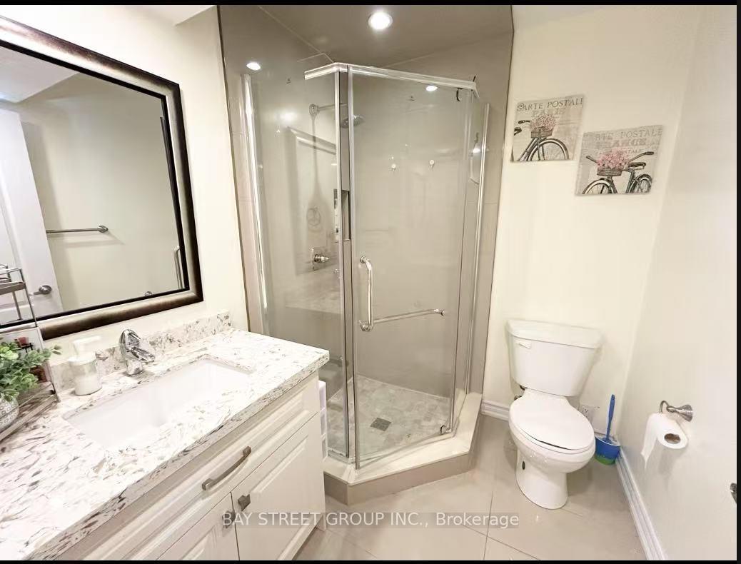 Photo 10 of 37 Heintzman Crescent, Vaughan, Patterson — HOMEH