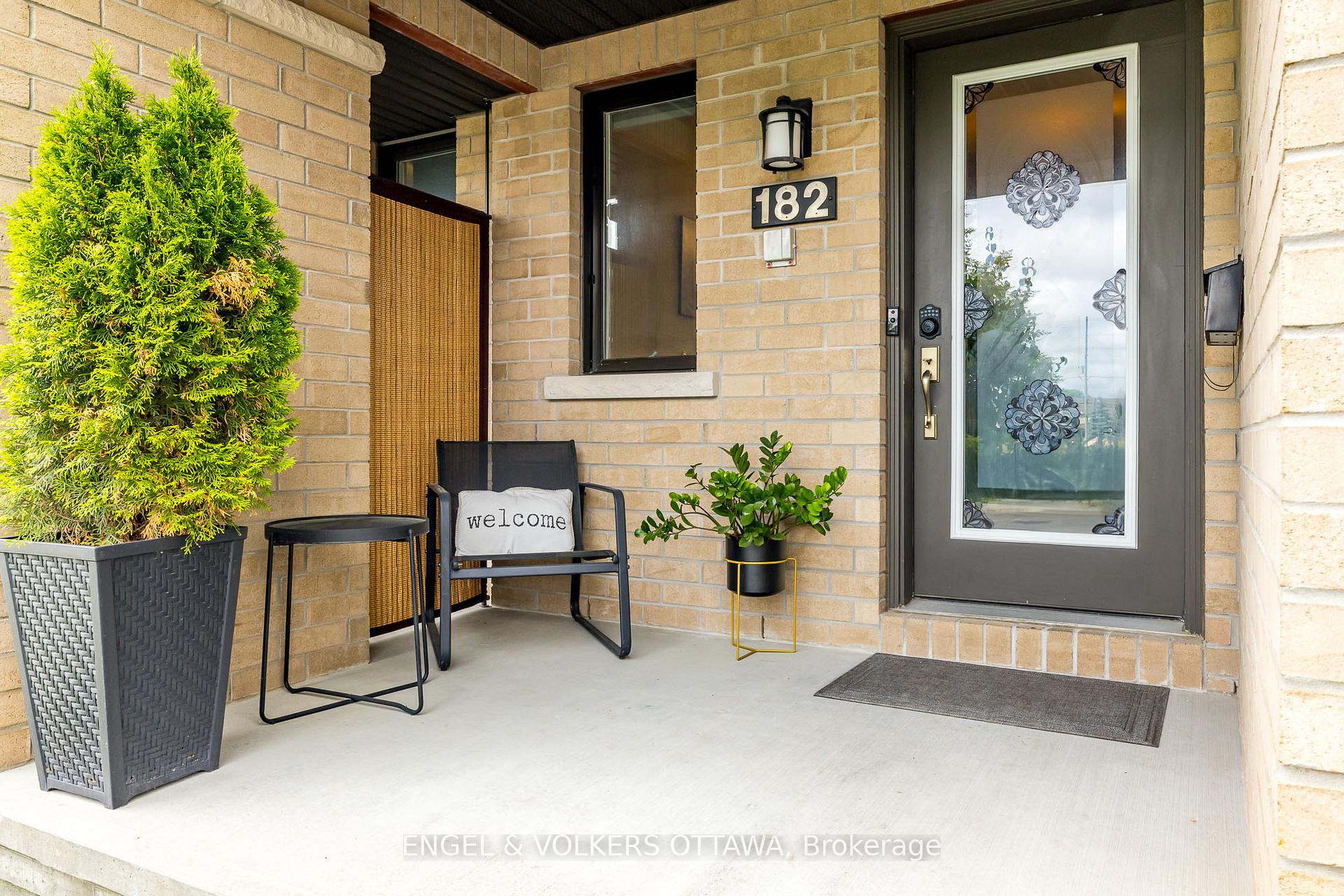Photo 2 of 182 Poplin Street, Ottawa, Riverside South/Gloucester Glen — HOMEH