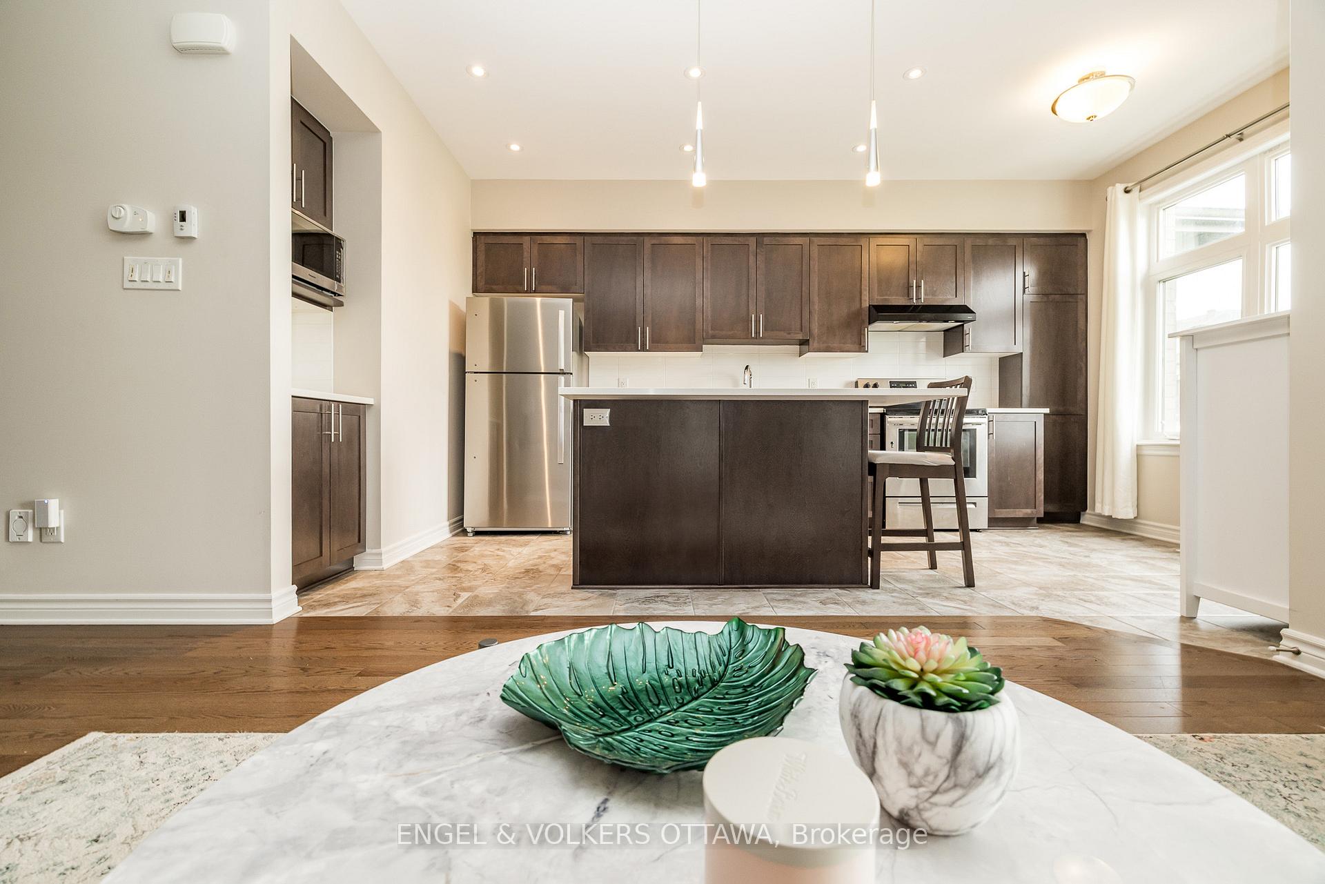 Photo 17 of 182 Poplin Street, Ottawa, Riverside South/Gloucester Glen — HOMEH