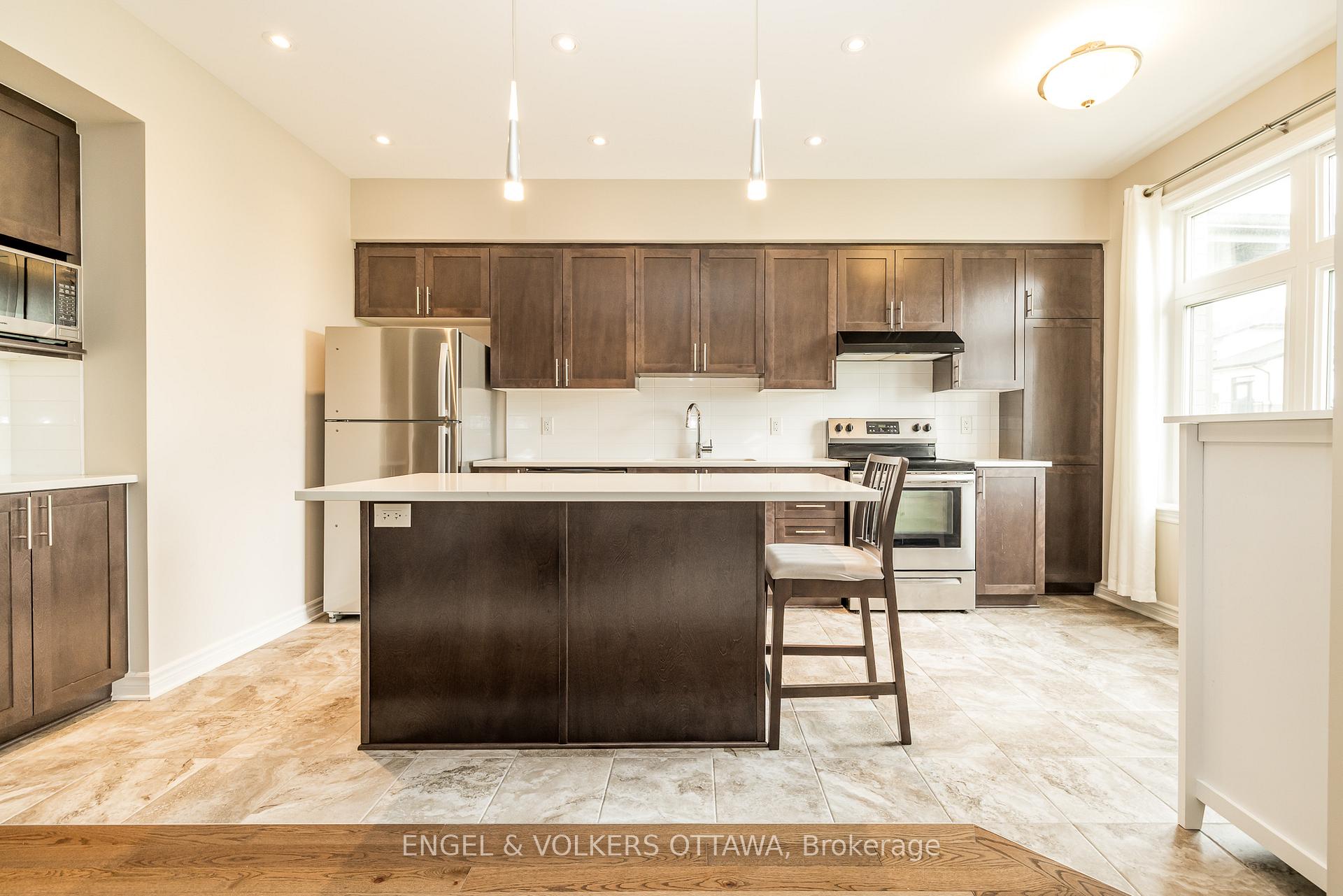 Photo 18 of 182 Poplin Street, Ottawa, Riverside South/Gloucester Glen — HOMEH