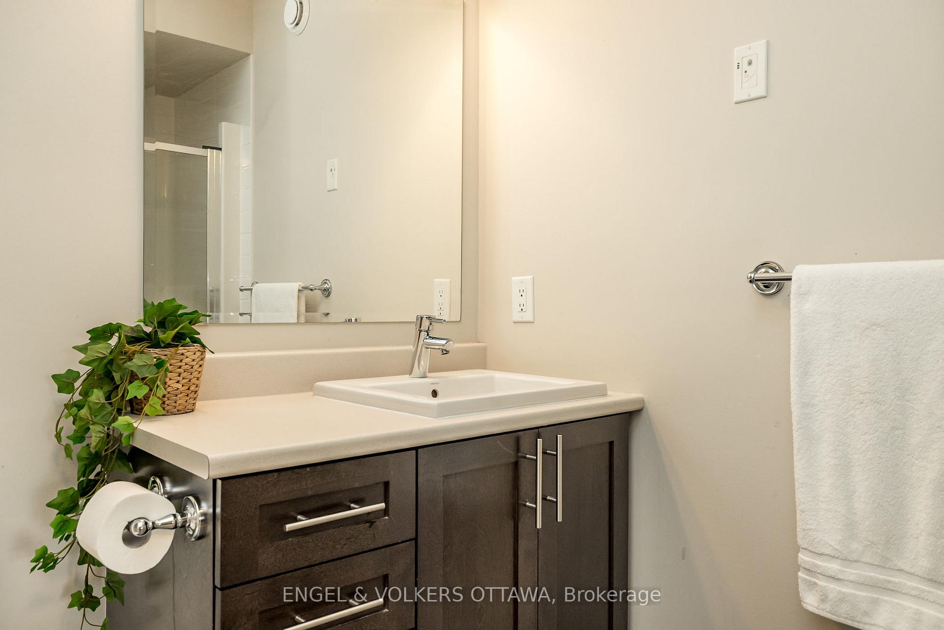 Photo 43 of 182 Poplin Street, Ottawa, Riverside South/Gloucester Glen — HOMEH