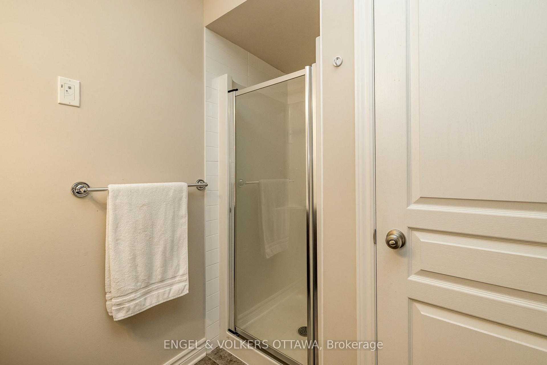 Photo 48 of 182 Poplin Street, Ottawa, Riverside South/Gloucester Glen — HOMEH