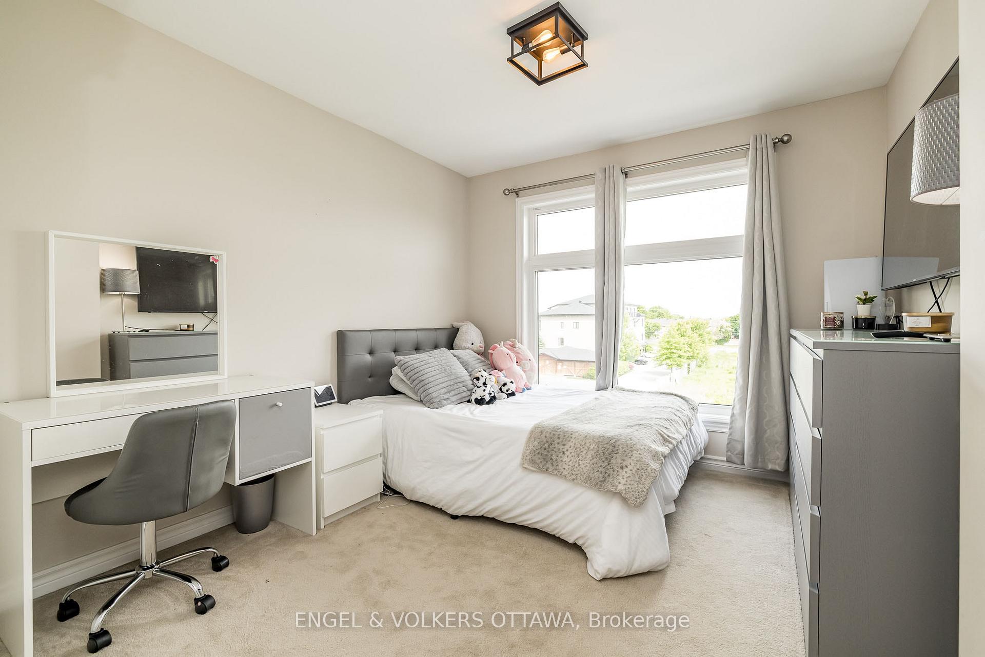 Photo 39 of 182 Poplin Street, Ottawa, Riverside South/Gloucester Glen — HOMEH