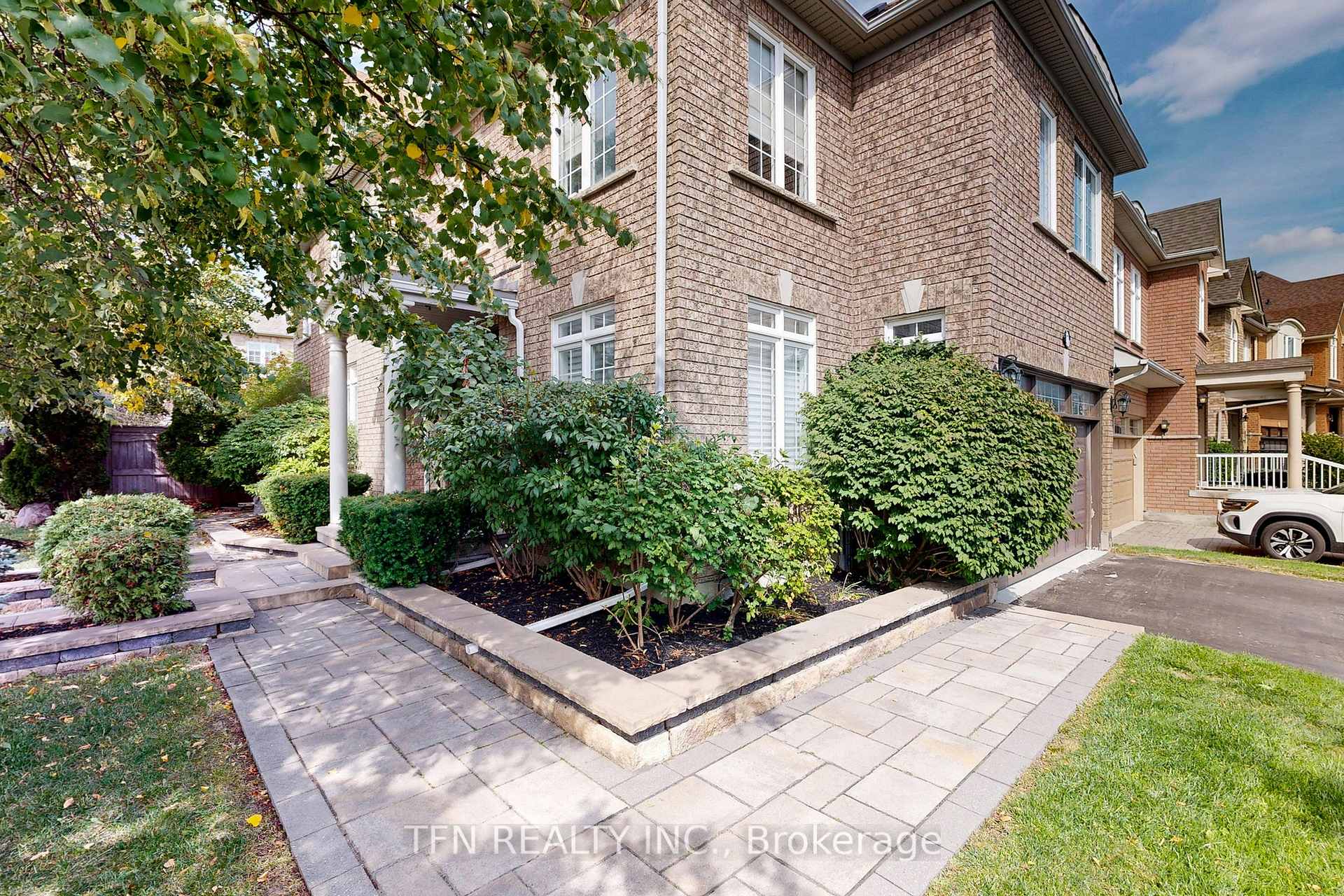 Photo 1 of 177 Bentoak Crescent, Vaughan, Patterson — HOMEH