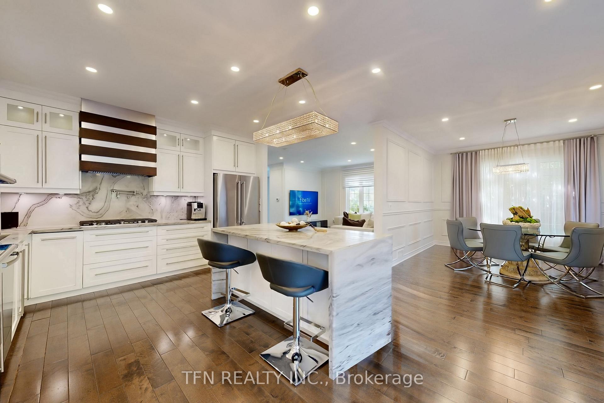 Photo 7 of 177 Bentoak Crescent, Vaughan, Patterson — HOMEH