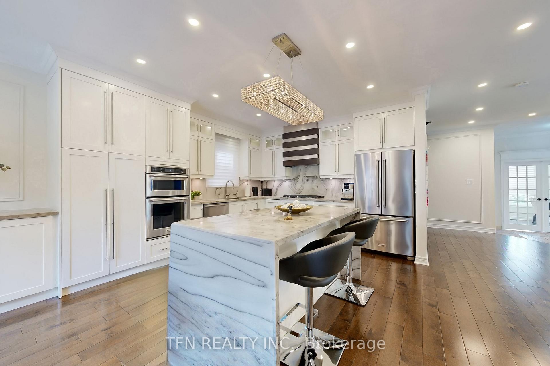 Photo 8 of 177 Bentoak Crescent, Vaughan, Patterson — HOMEH