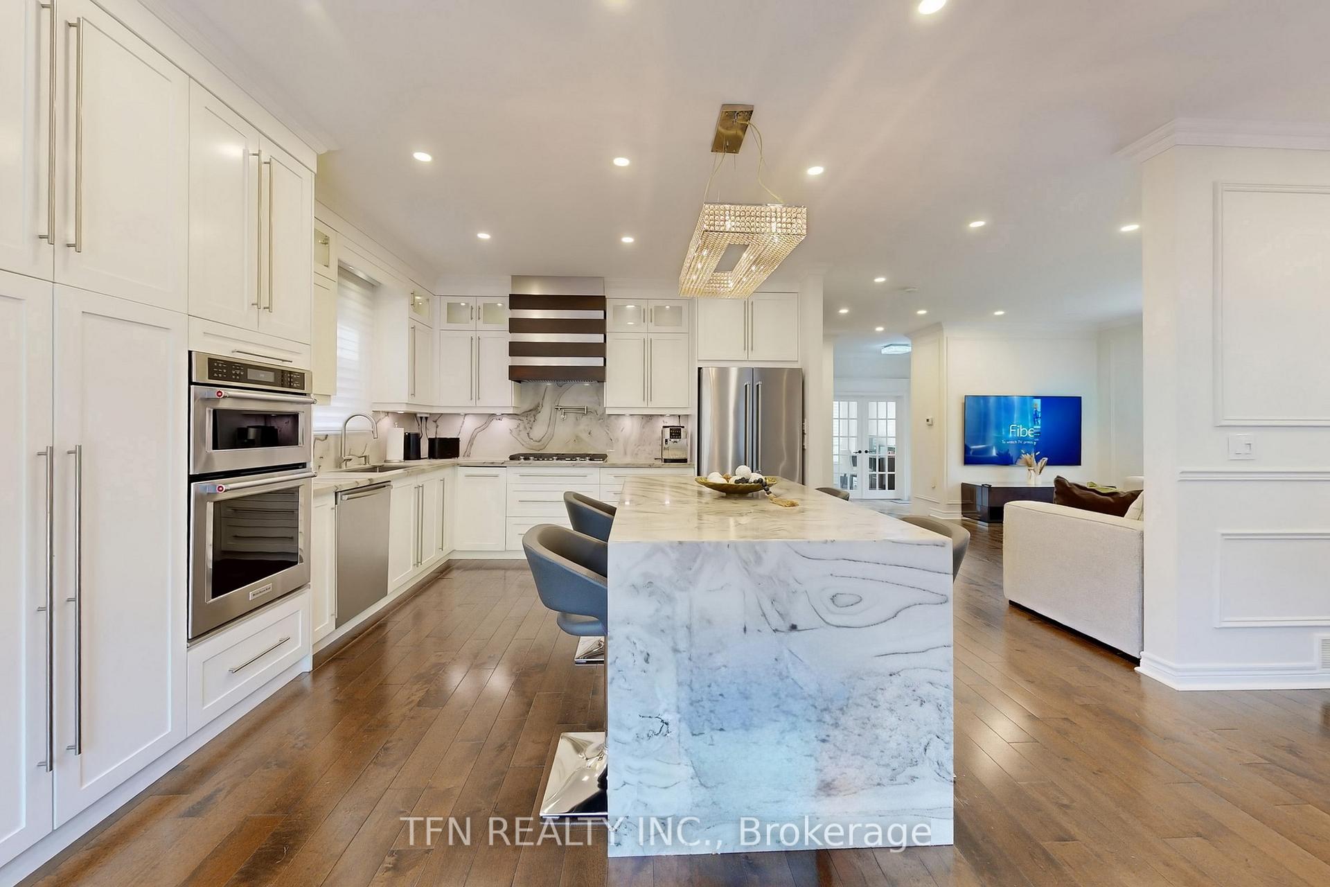 Photo 9 of 177 Bentoak Crescent, Vaughan, Patterson — HOMEH