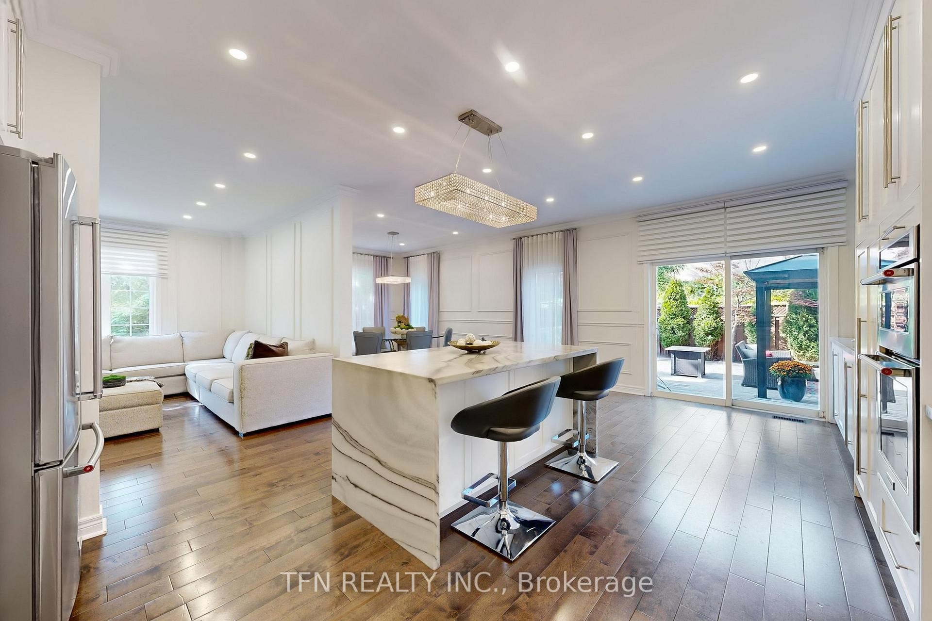 Photo 11 of 177 Bentoak Crescent, Vaughan, Patterson — HOMEH