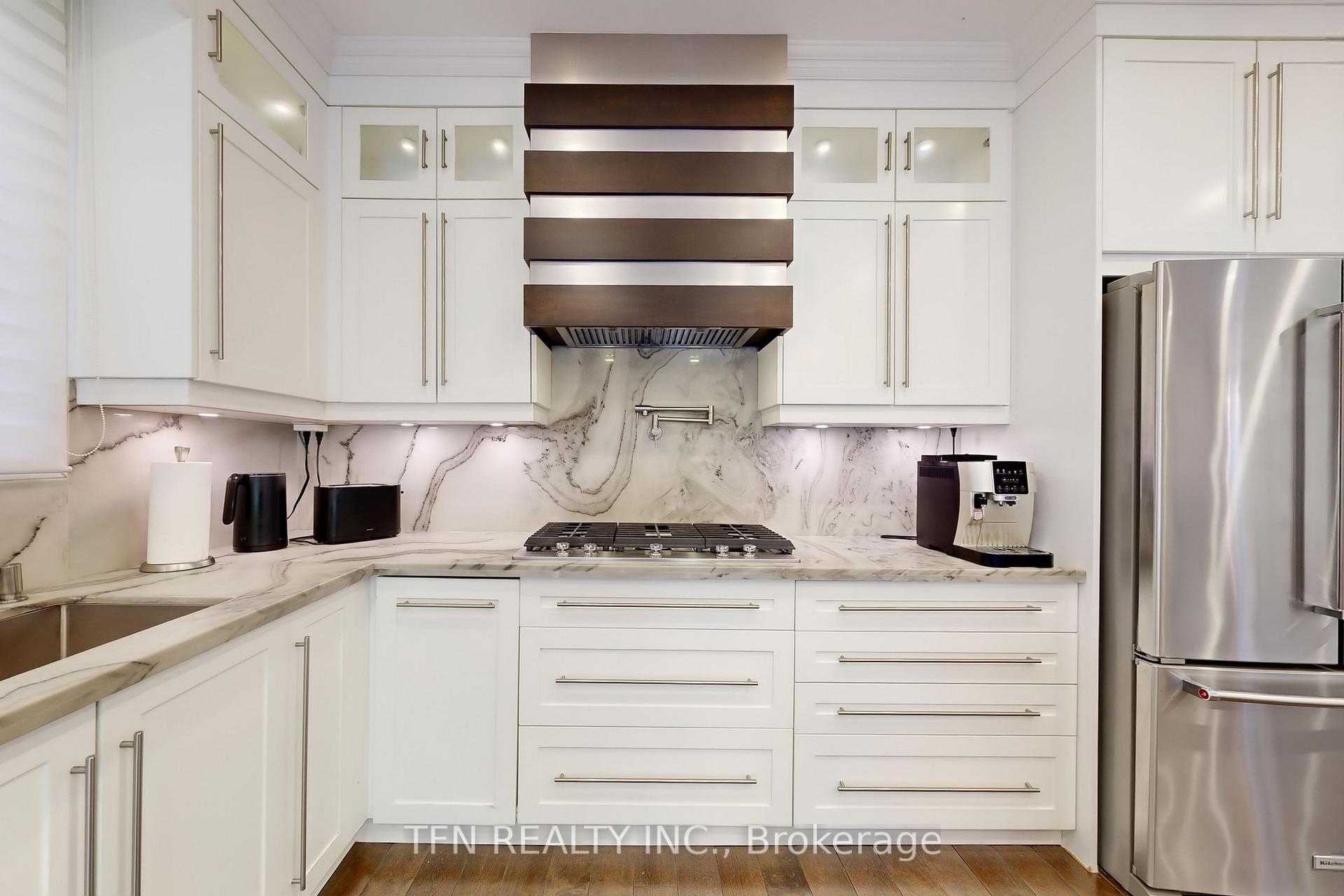 Photo 12 of 177 Bentoak Crescent, Vaughan, Patterson — HOMEH