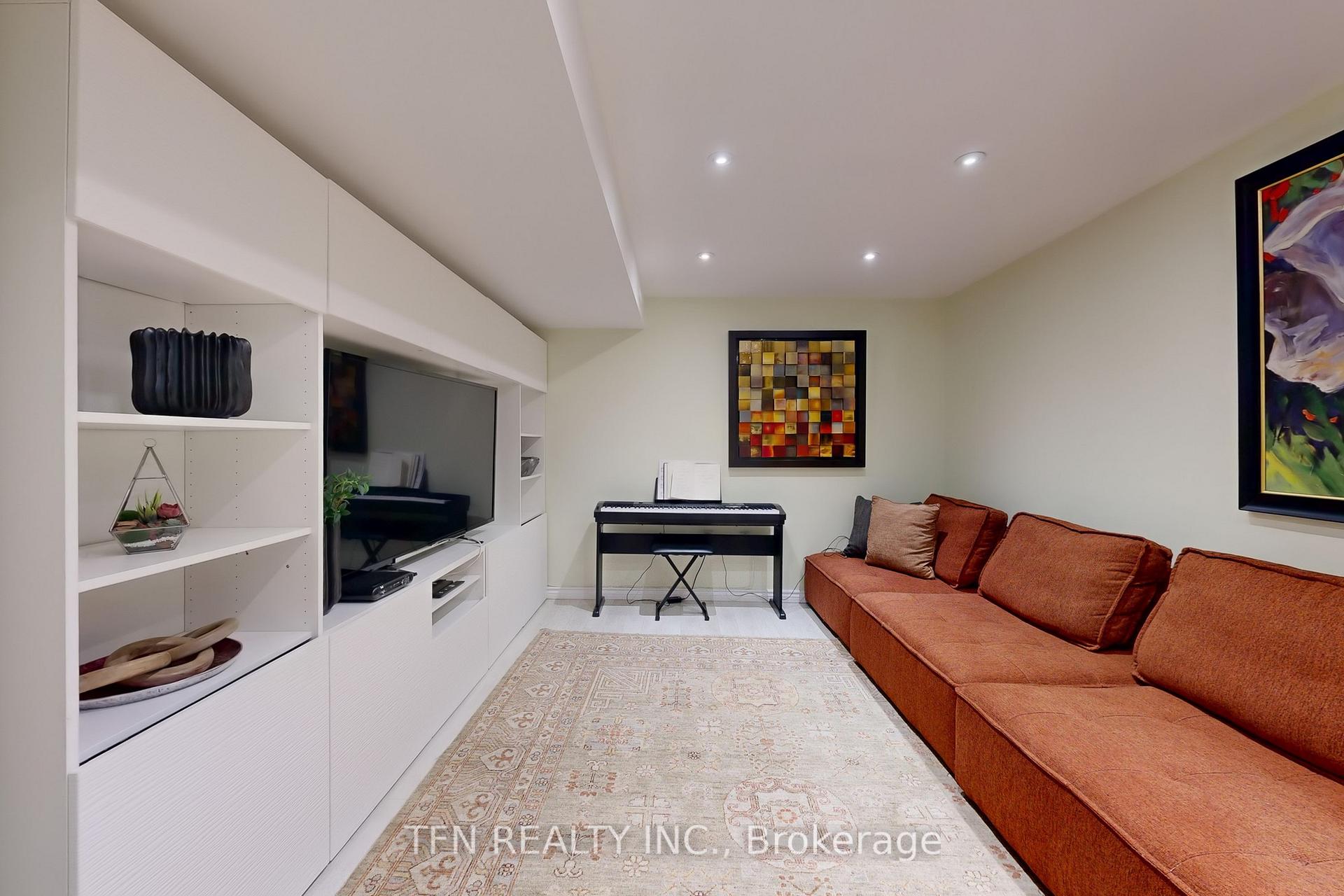 Photo 35 of 177 Bentoak Crescent, Vaughan, Patterson — HOMEH