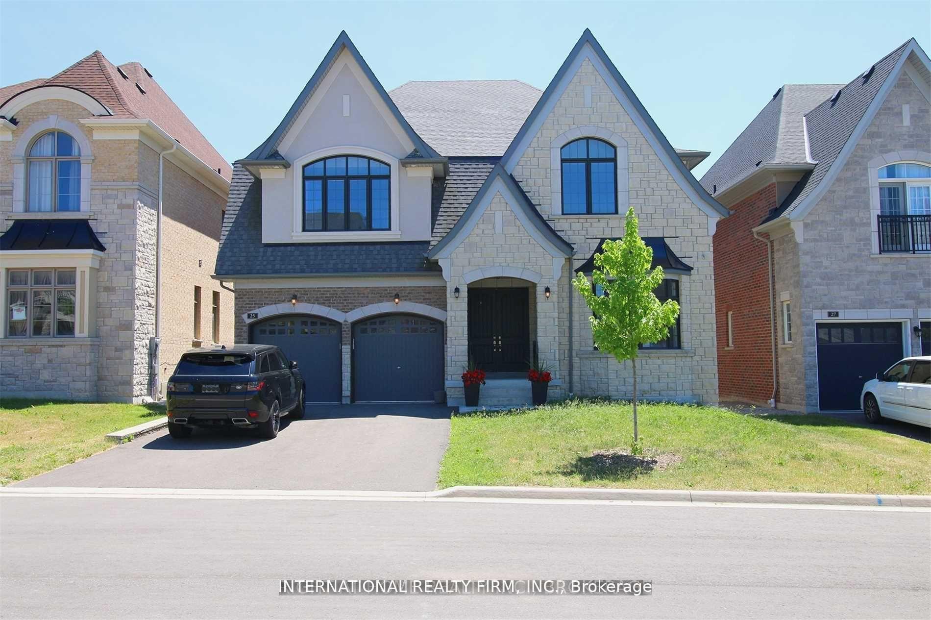 Photo 2 of 25 Fanning Mills Circle, Vaughan, Patterson — HOMEH