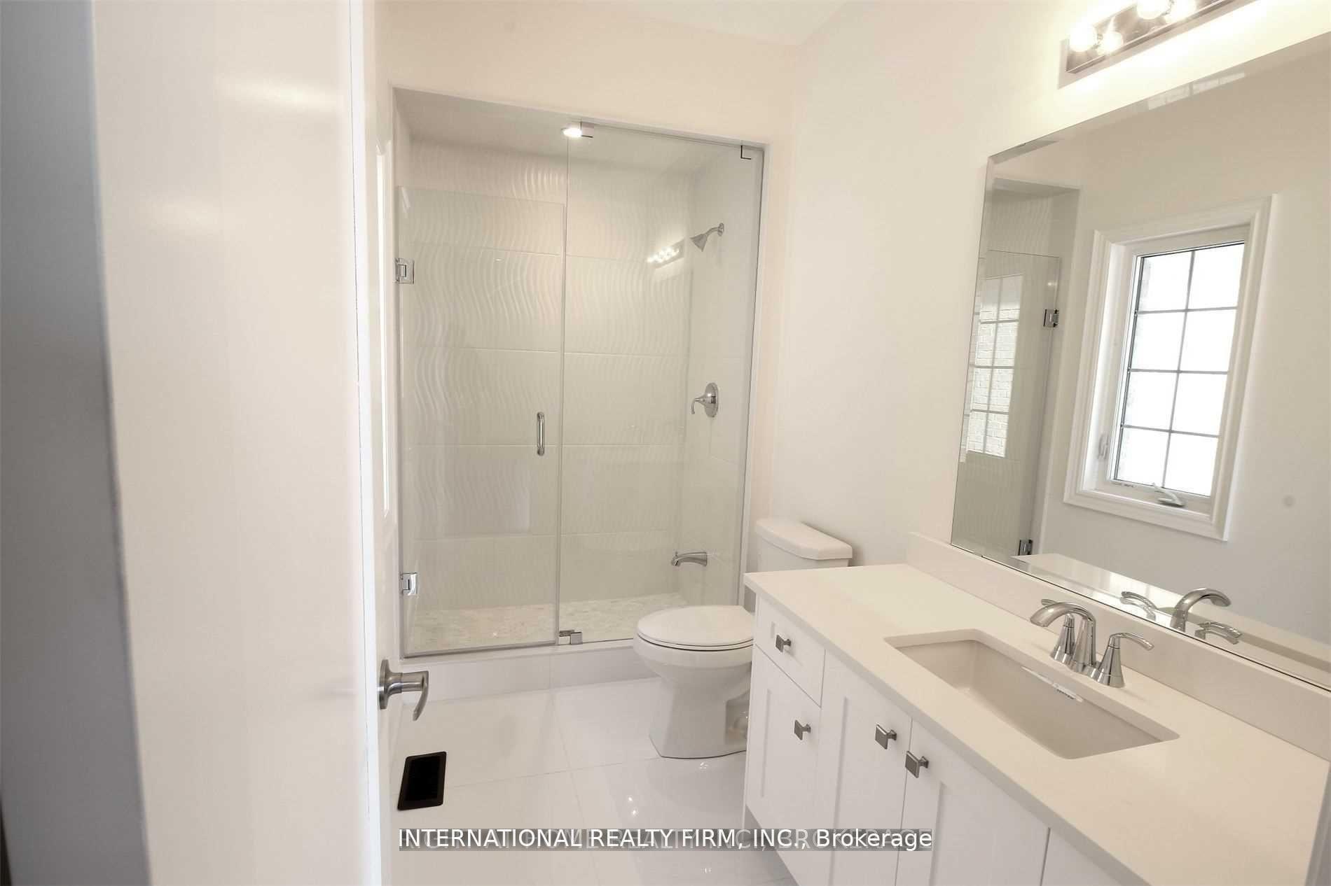 Photo 16 of 25 Fanning Mills Circle, Vaughan, Patterson — HOMEH
