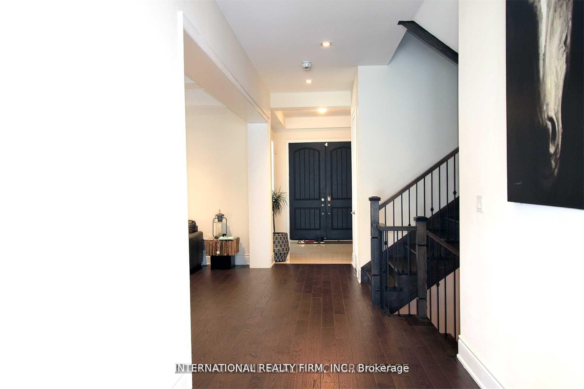 Photo 18 of 25 Fanning Mills Circle, Vaughan, Patterson — HOMEH