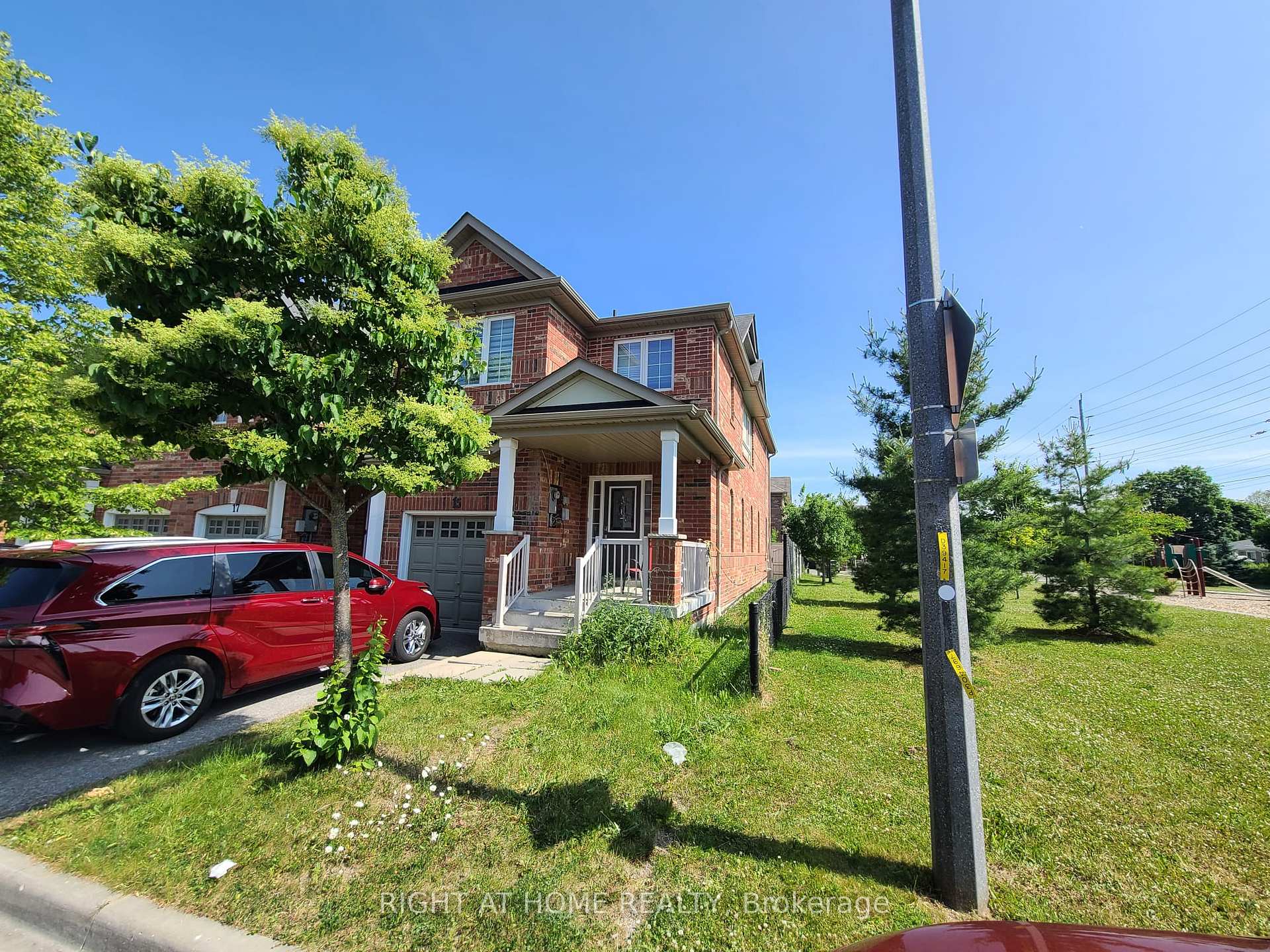Photo 1 of 15 Michaelman Road, Ajax, South East — HOMEH