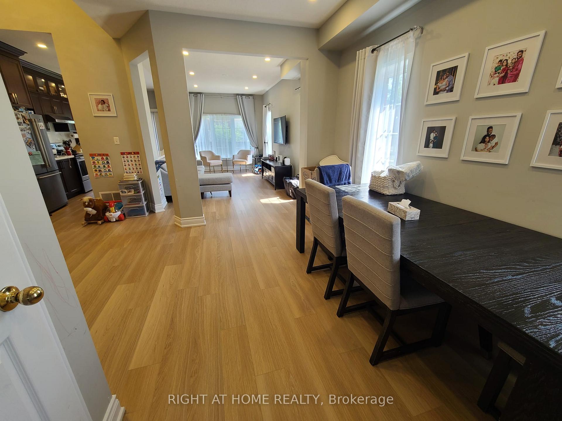 Photo 3 of 15 Michaelman Road, Ajax, South East — HOMEH