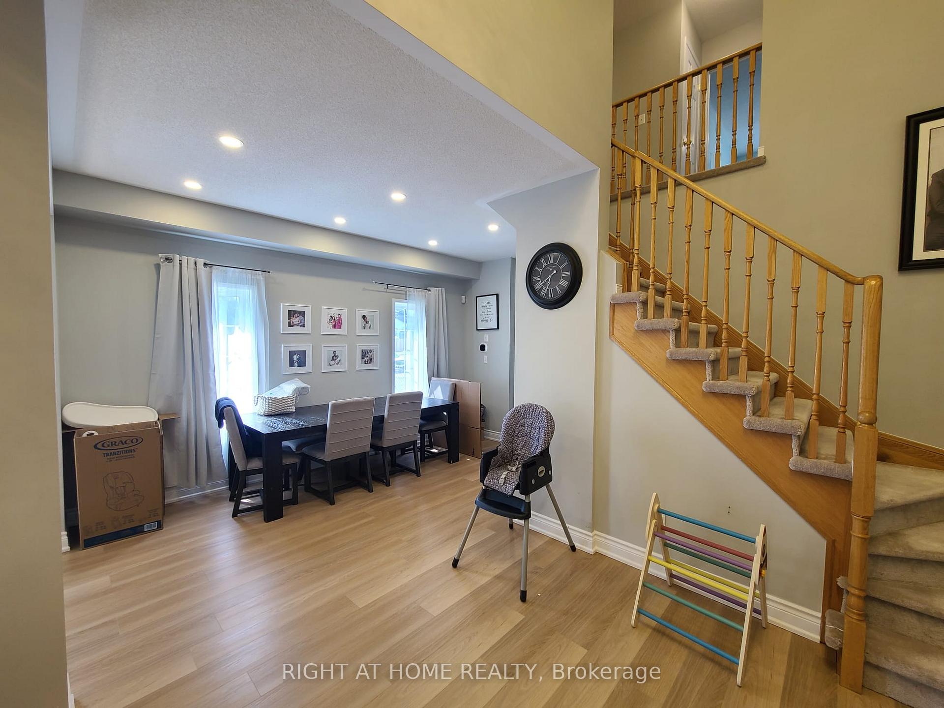 Photo 12 of 15 Michaelman Road, Ajax, South East — HOMEH