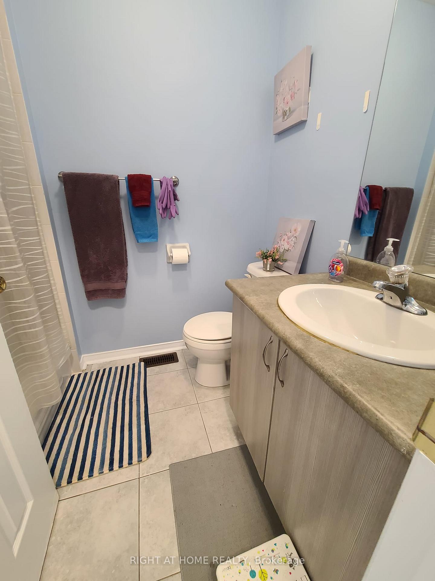 Photo 17 of 15 Michaelman Road, Ajax, South East — HOMEH