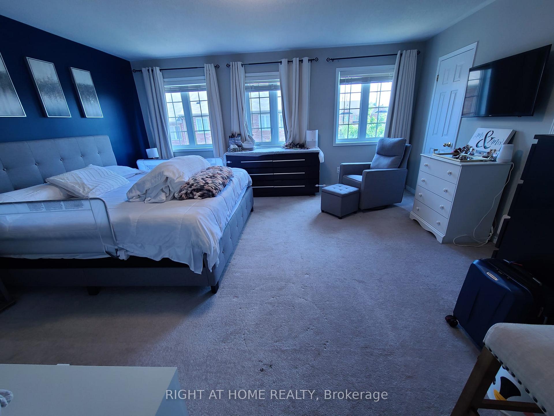 Photo 16 of 15 Michaelman Road, Ajax, South East — HOMEH