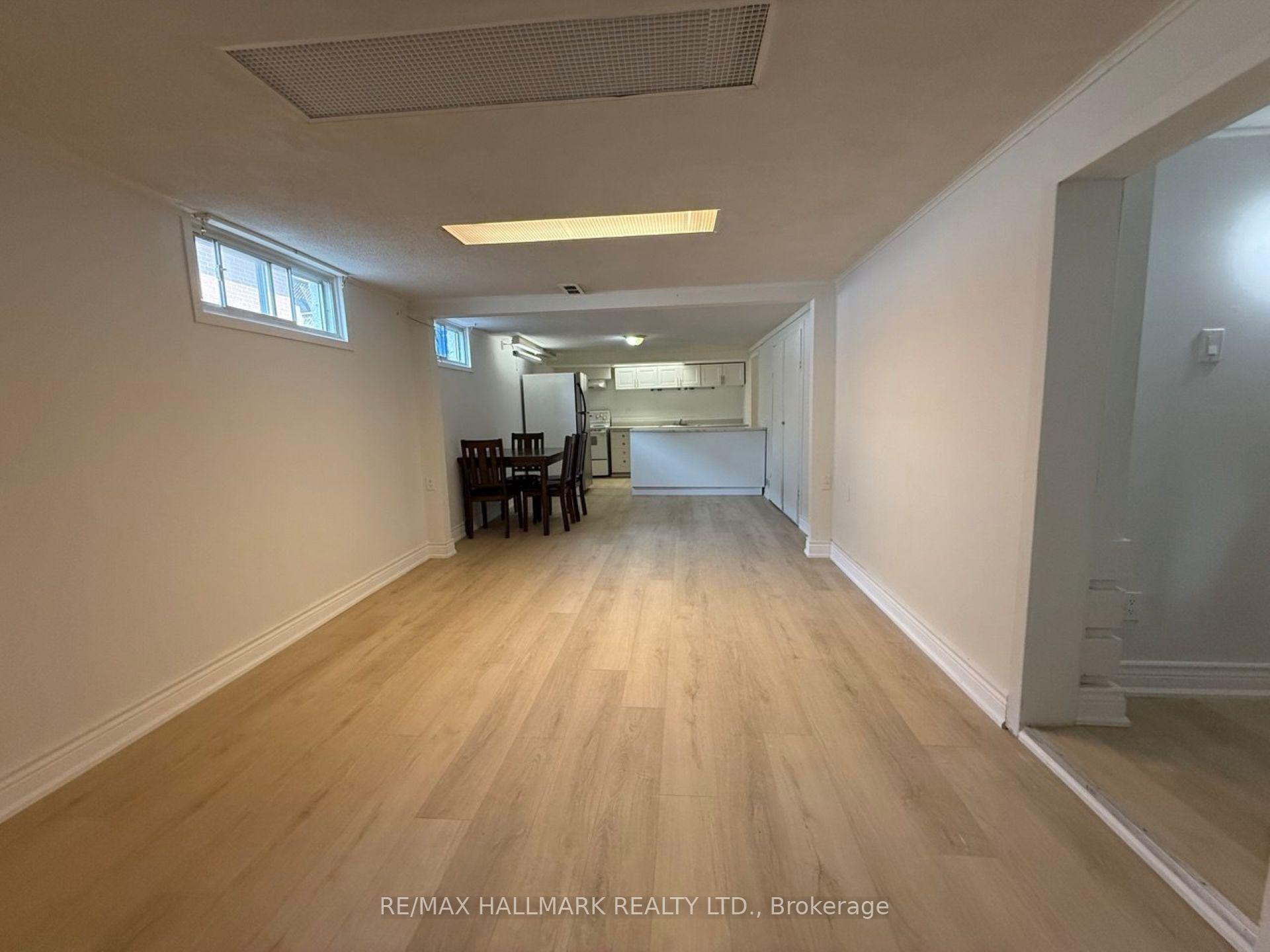 Photo 2 of Unit BASEMENT, 25 Richardson Drive, Aurora, Aurora Highlands — HOMEH
