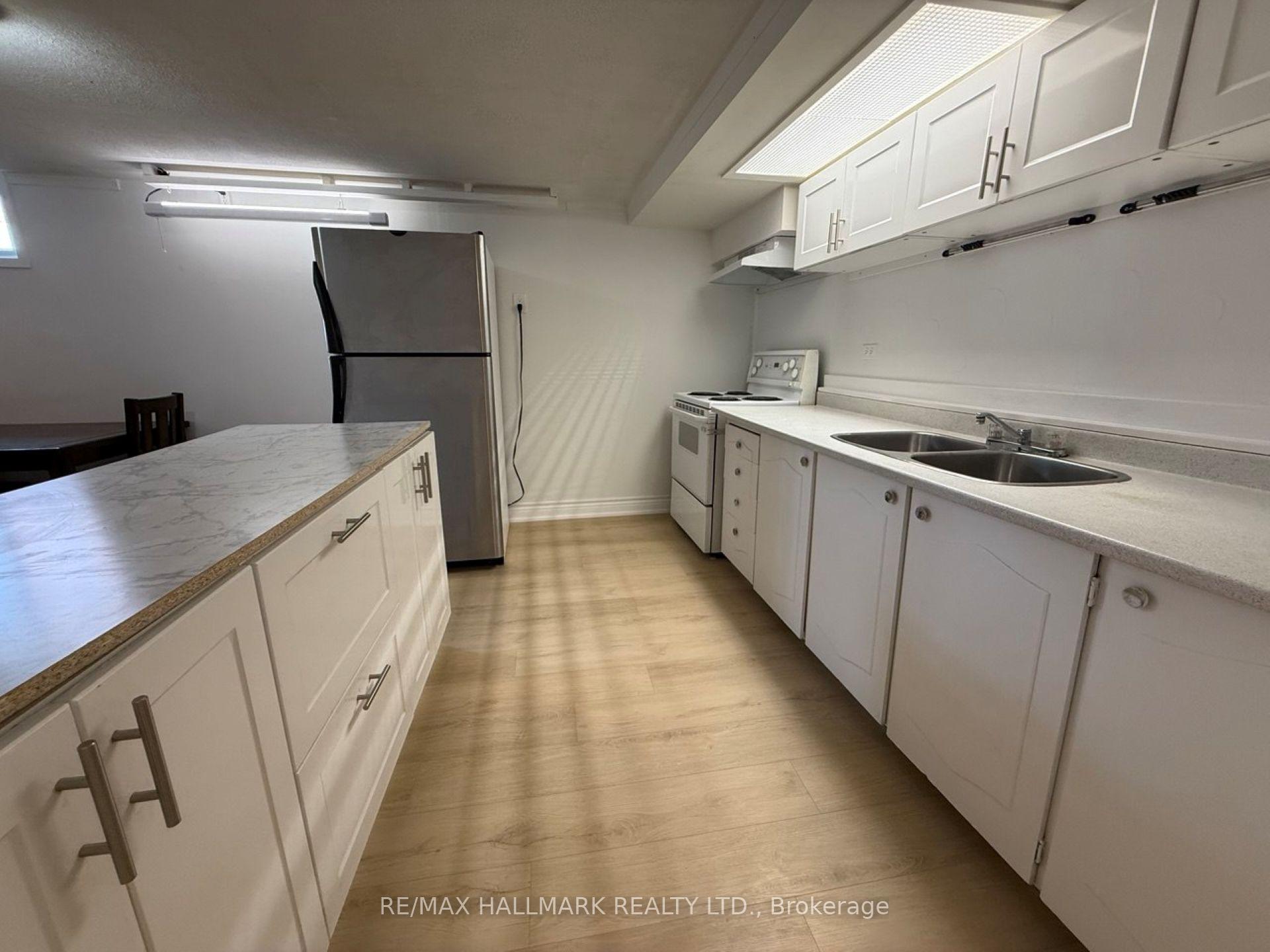 Photo 6 of Unit BASEMENT, 25 Richardson Drive, Aurora, Aurora Highlands — HOMEH