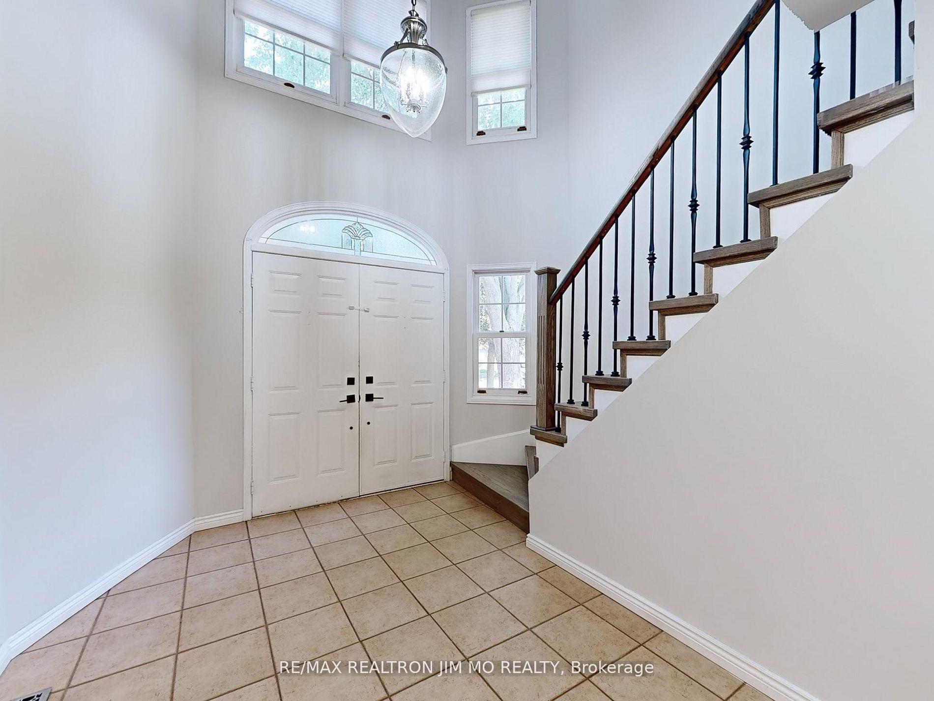 Photo 5 of 35 Flint Crescent, Whitby, Rolling Acres — HOMEH