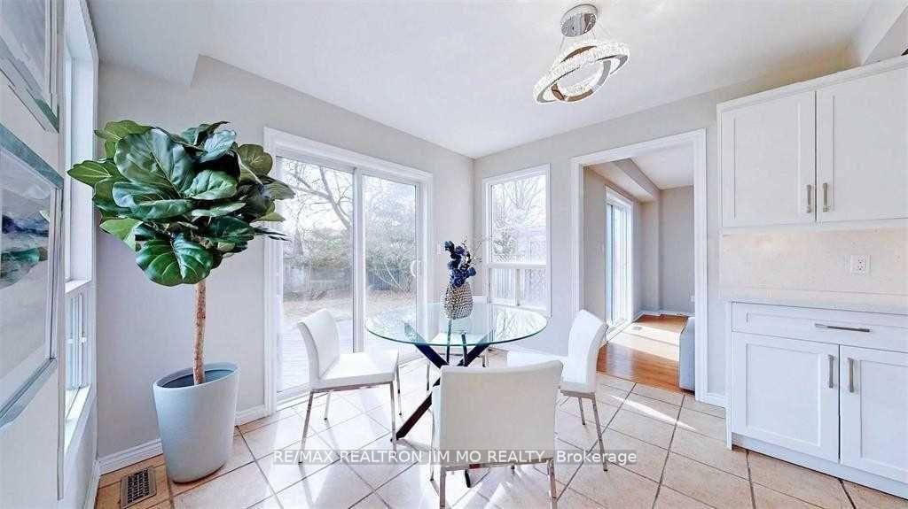 Photo 8 of 35 Flint Crescent, Whitby, Rolling Acres — HOMEH