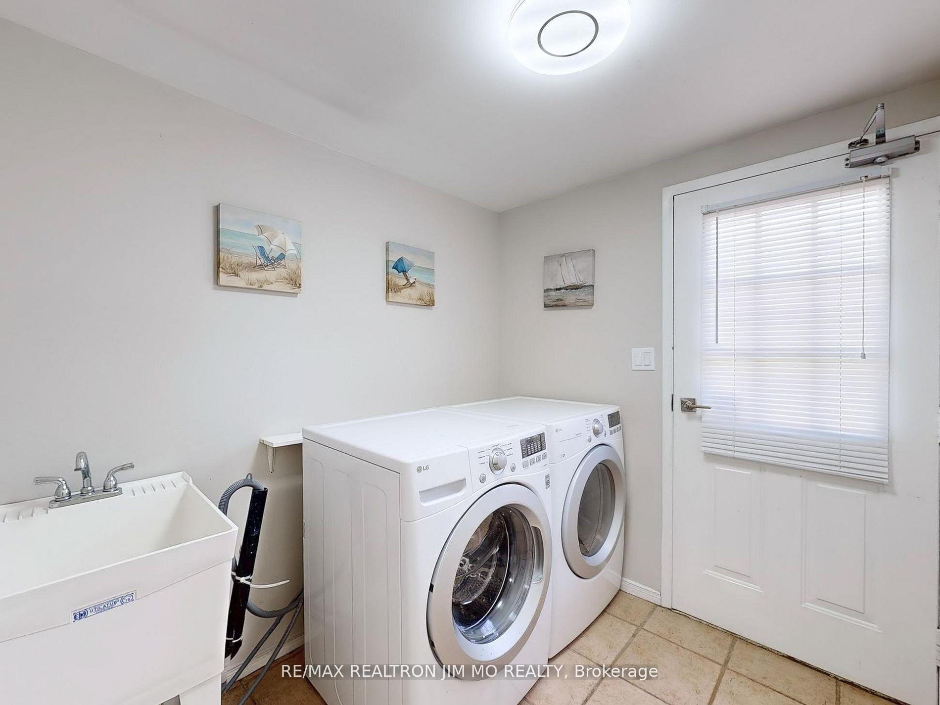 Photo 13 of 35 Flint Crescent, Whitby, Rolling Acres — HOMEH