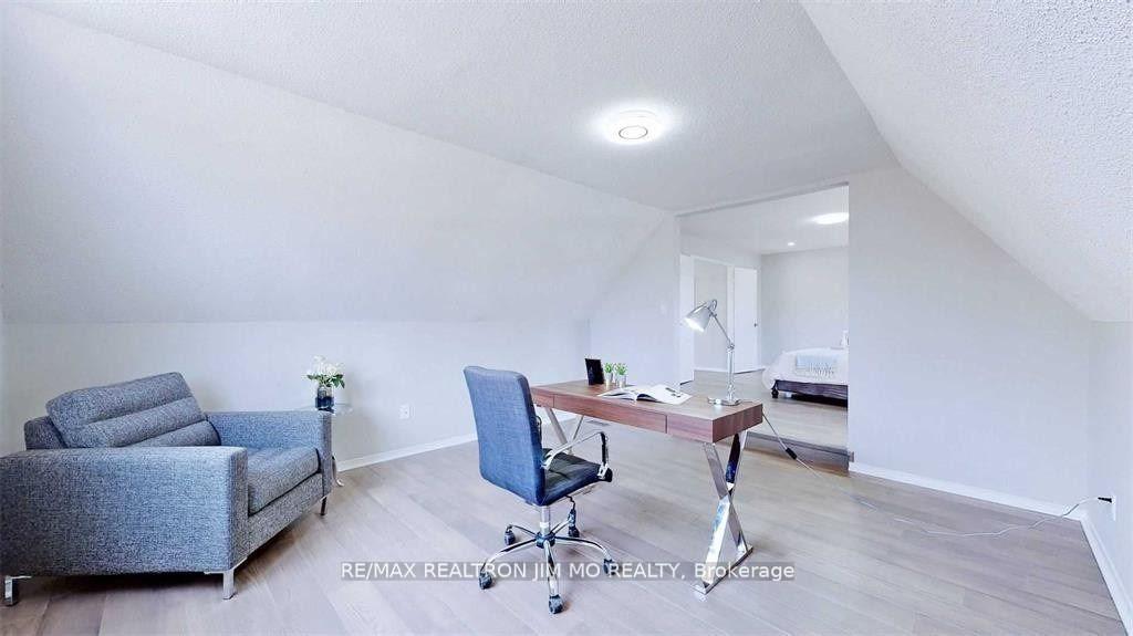 Photo 26 of 35 Flint Crescent, Whitby, Rolling Acres — HOMEH