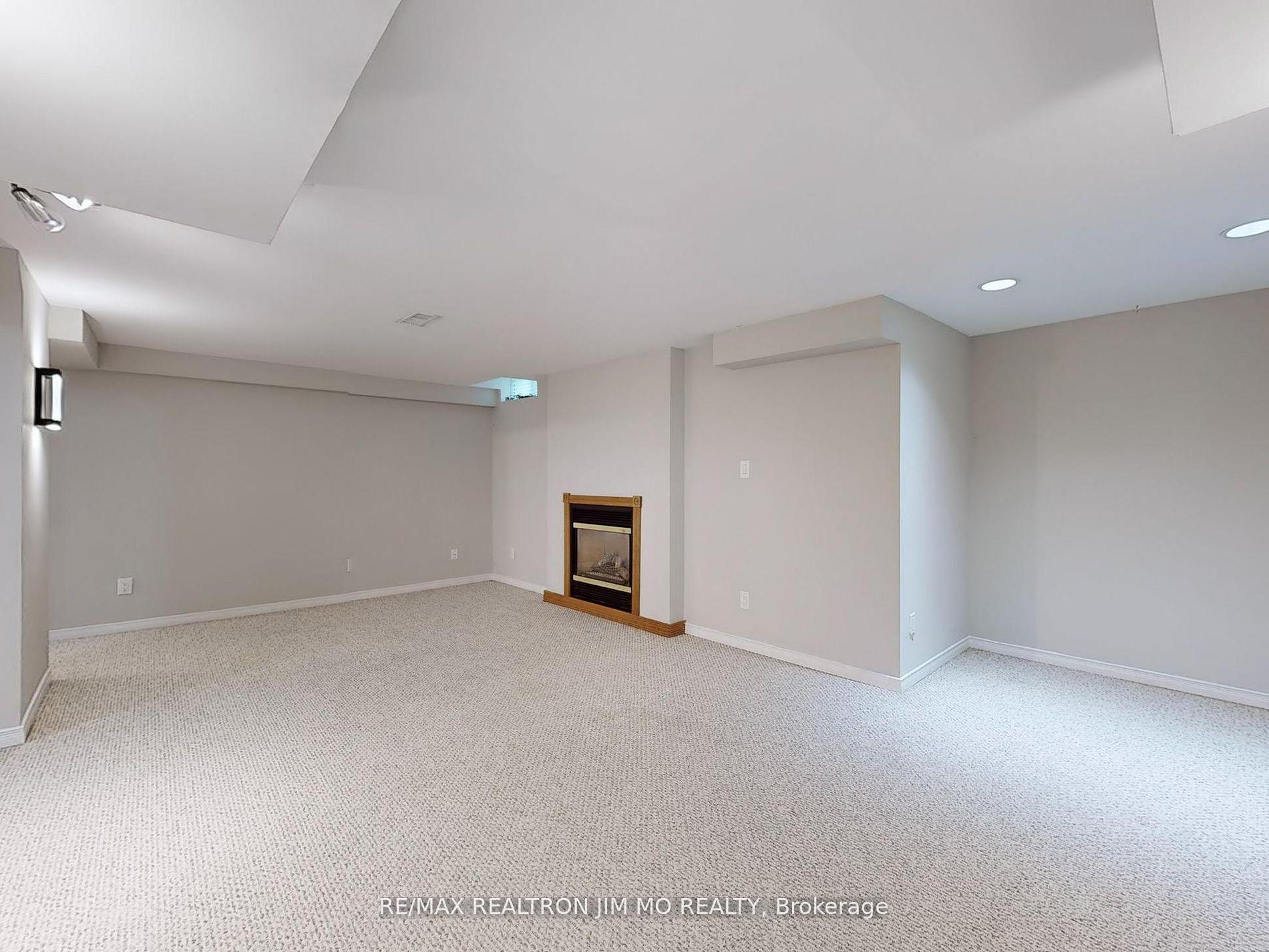 Photo 33 of 35 Flint Crescent, Whitby, Rolling Acres — HOMEH