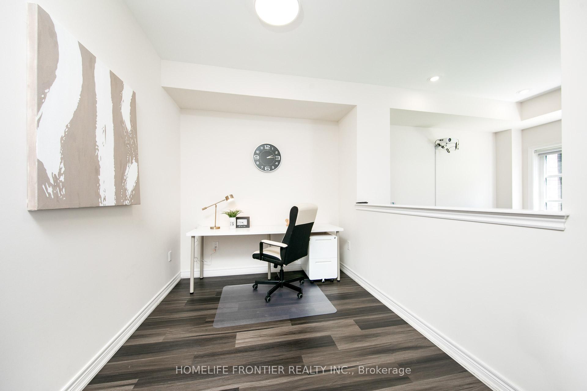 Photo 5 of 127 Lebovic Campus Drive, Vaughan, Patterson — HOMEH