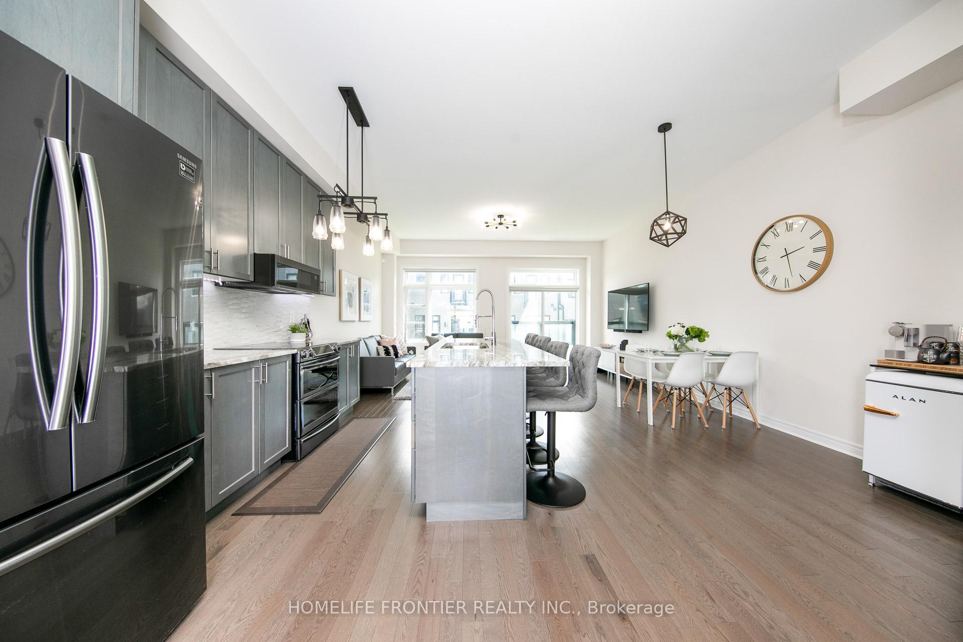 Photo 12 of 127 Lebovic Campus Drive, Vaughan, Patterson — HOMEH