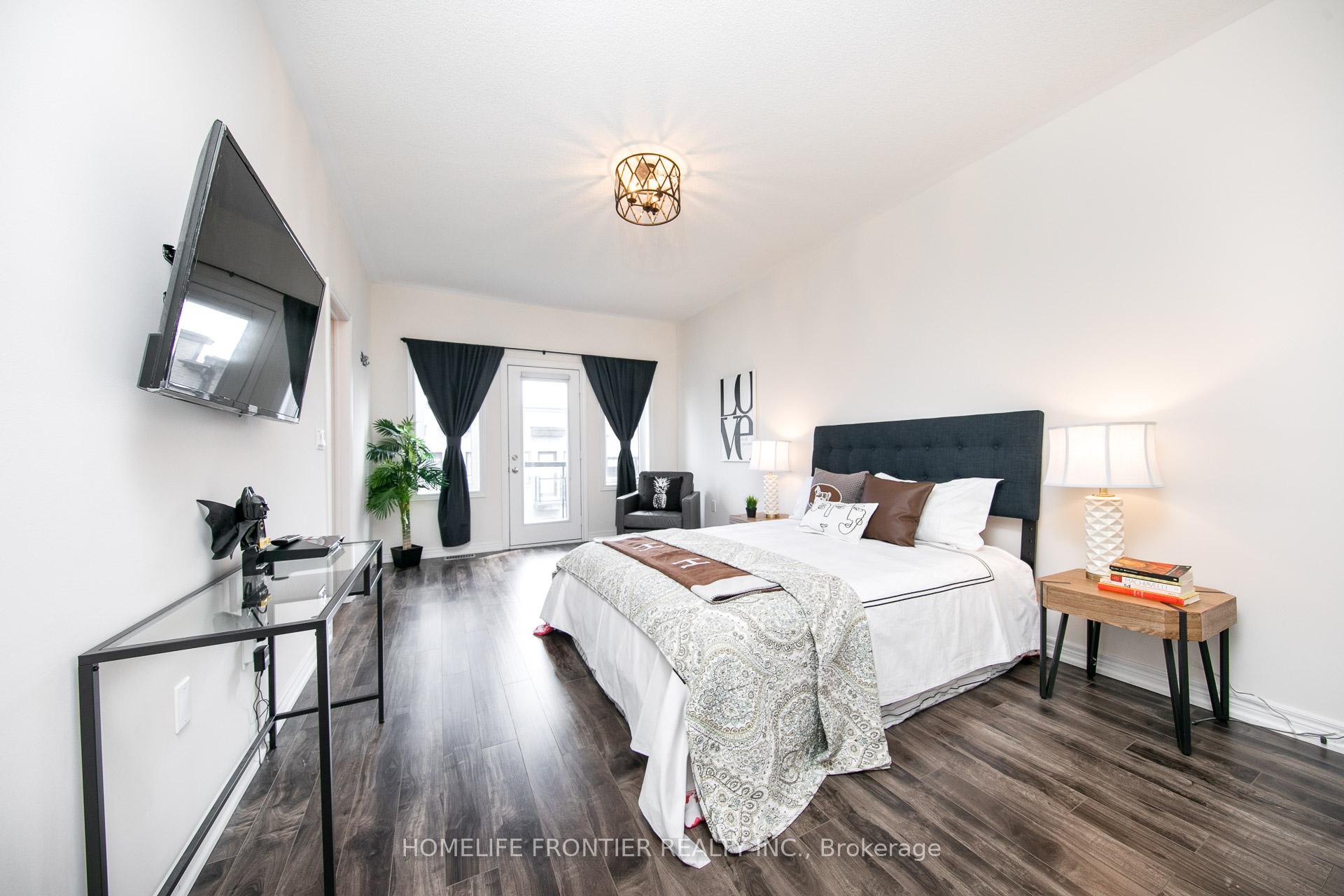 Photo 23 of 127 Lebovic Campus Drive, Vaughan, Patterson — HOMEH