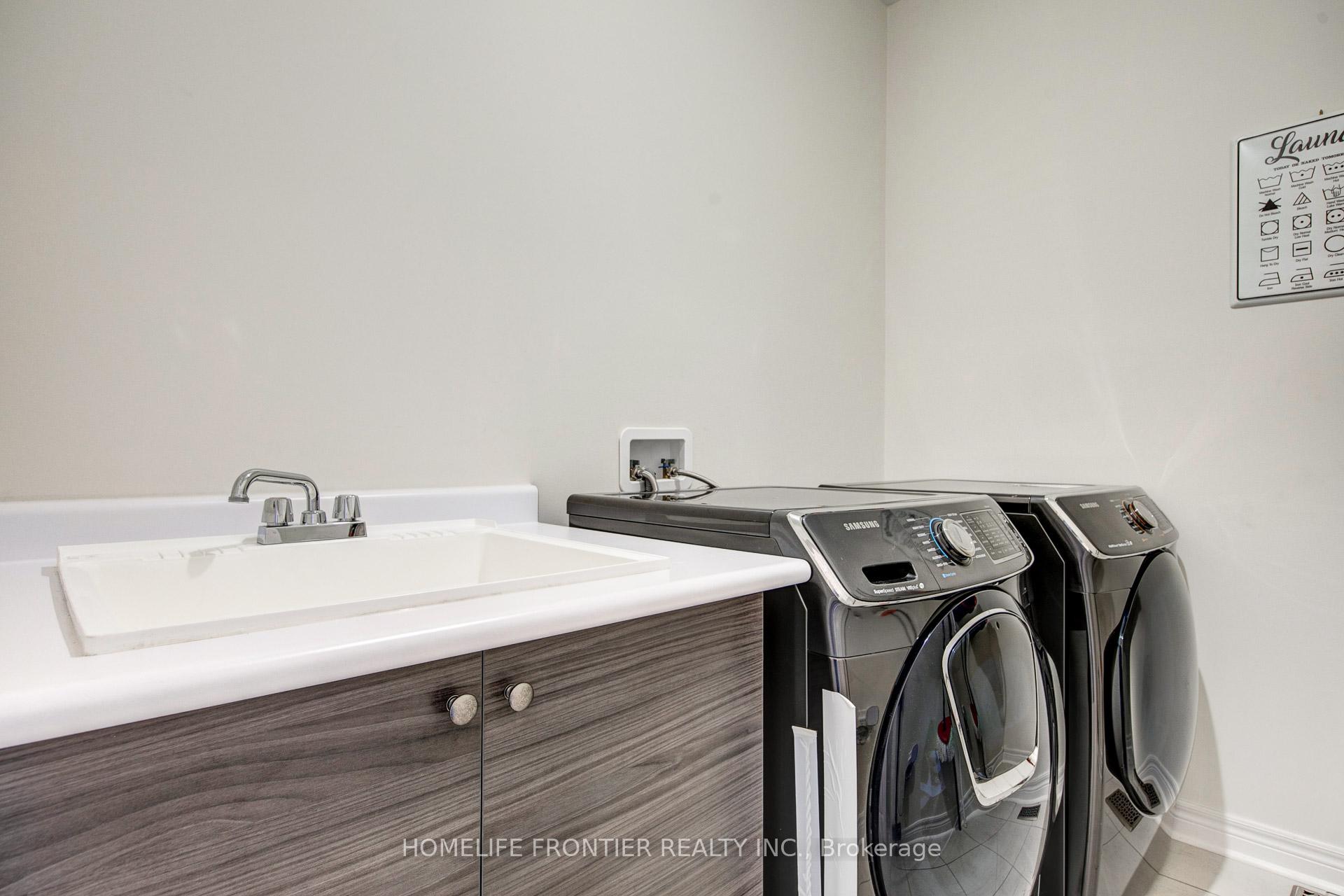 Photo 30 of 127 Lebovic Campus Drive, Vaughan, Patterson — HOMEH