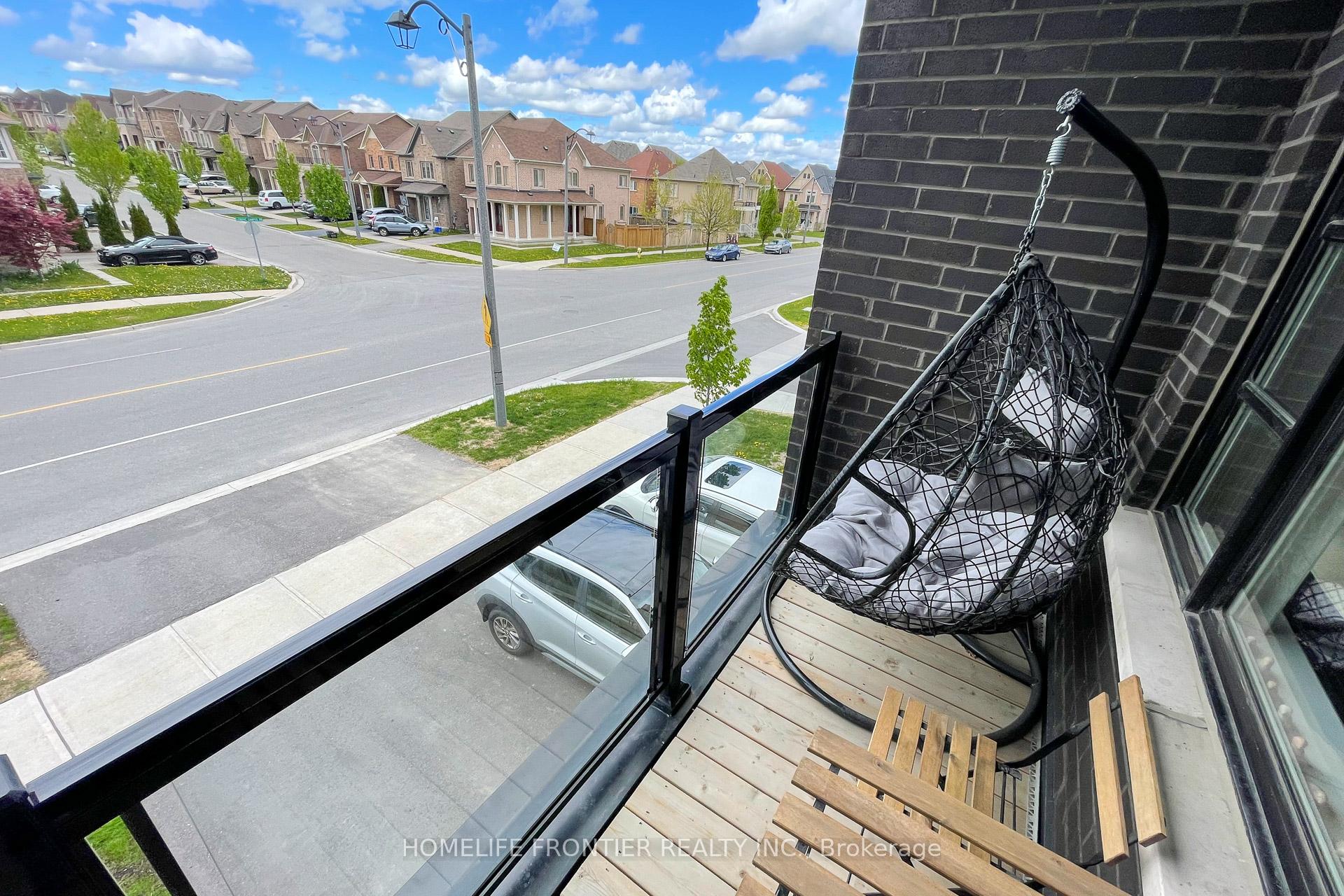 Photo 31 of 127 Lebovic Campus Drive, Vaughan, Patterson — HOMEH