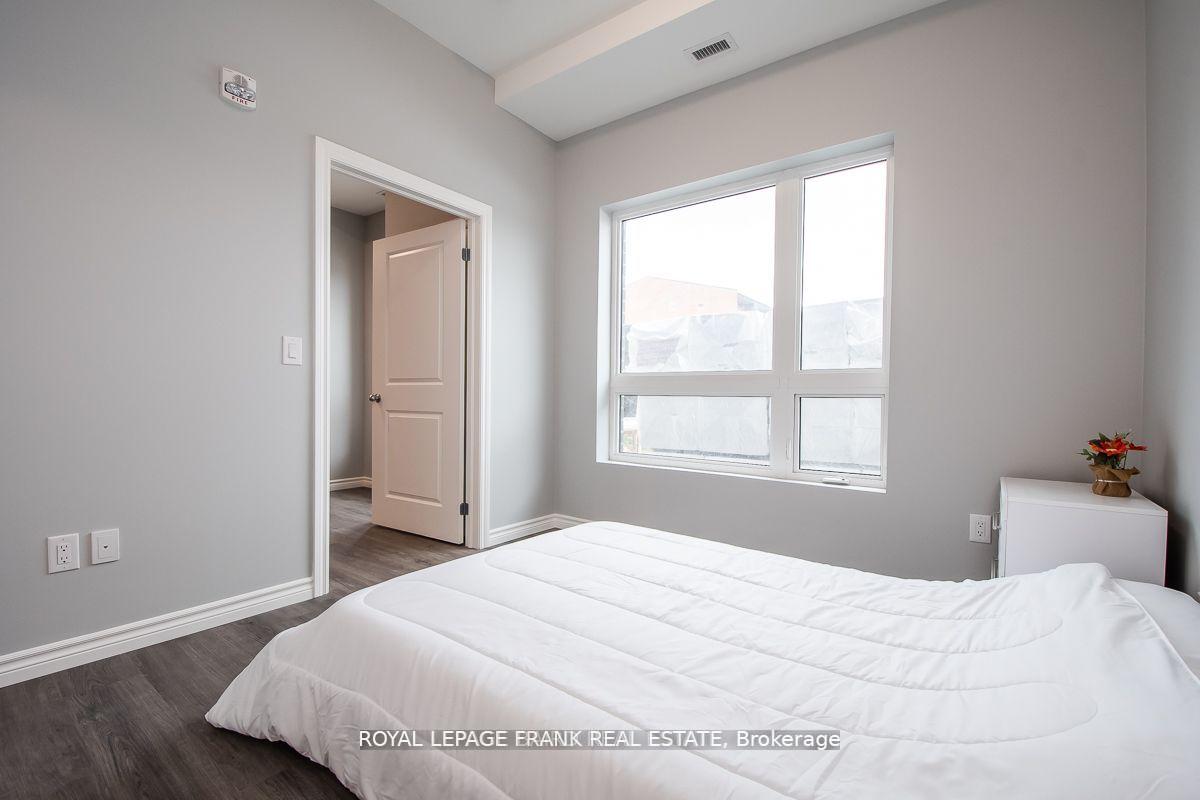 Photo 5 of Unit E1, 513 Dundas Street E, Whitby, Downtown Whitby — HOMEH