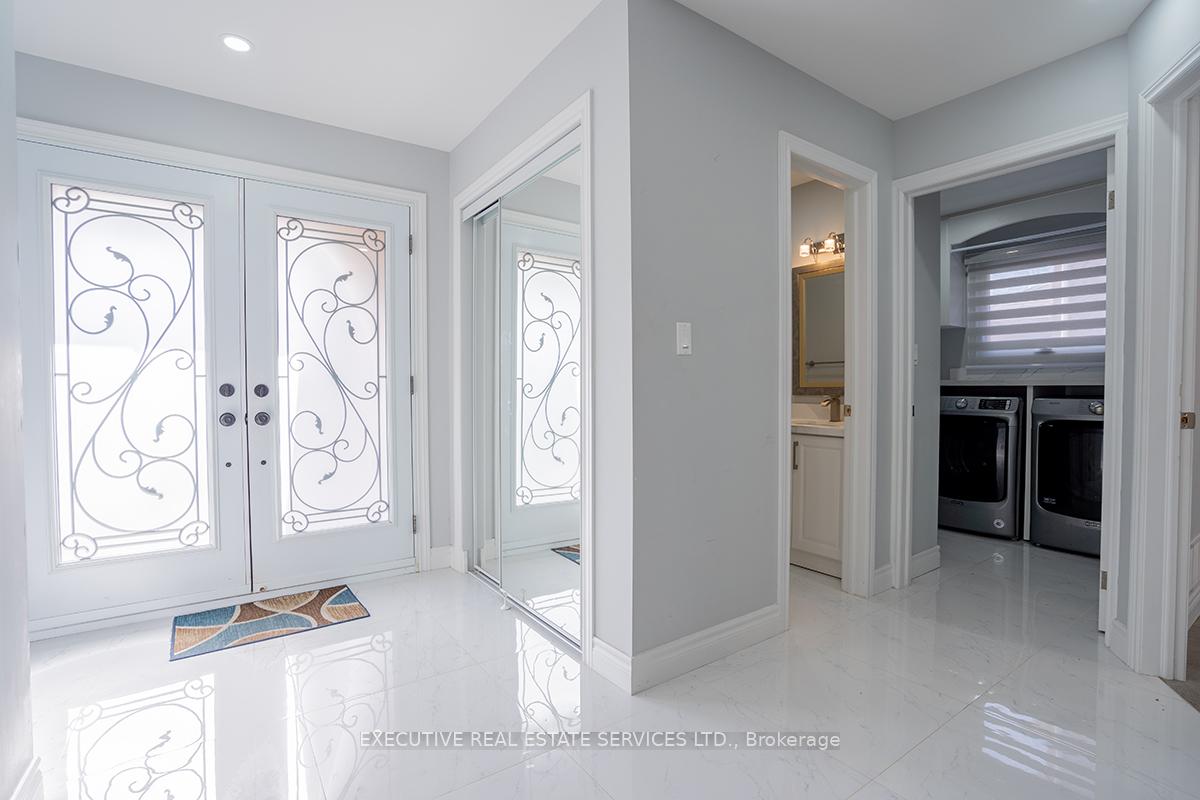 Photo 4 of 46 Willowbrook Drive, Whitby, Pringle Creek — HOMEH